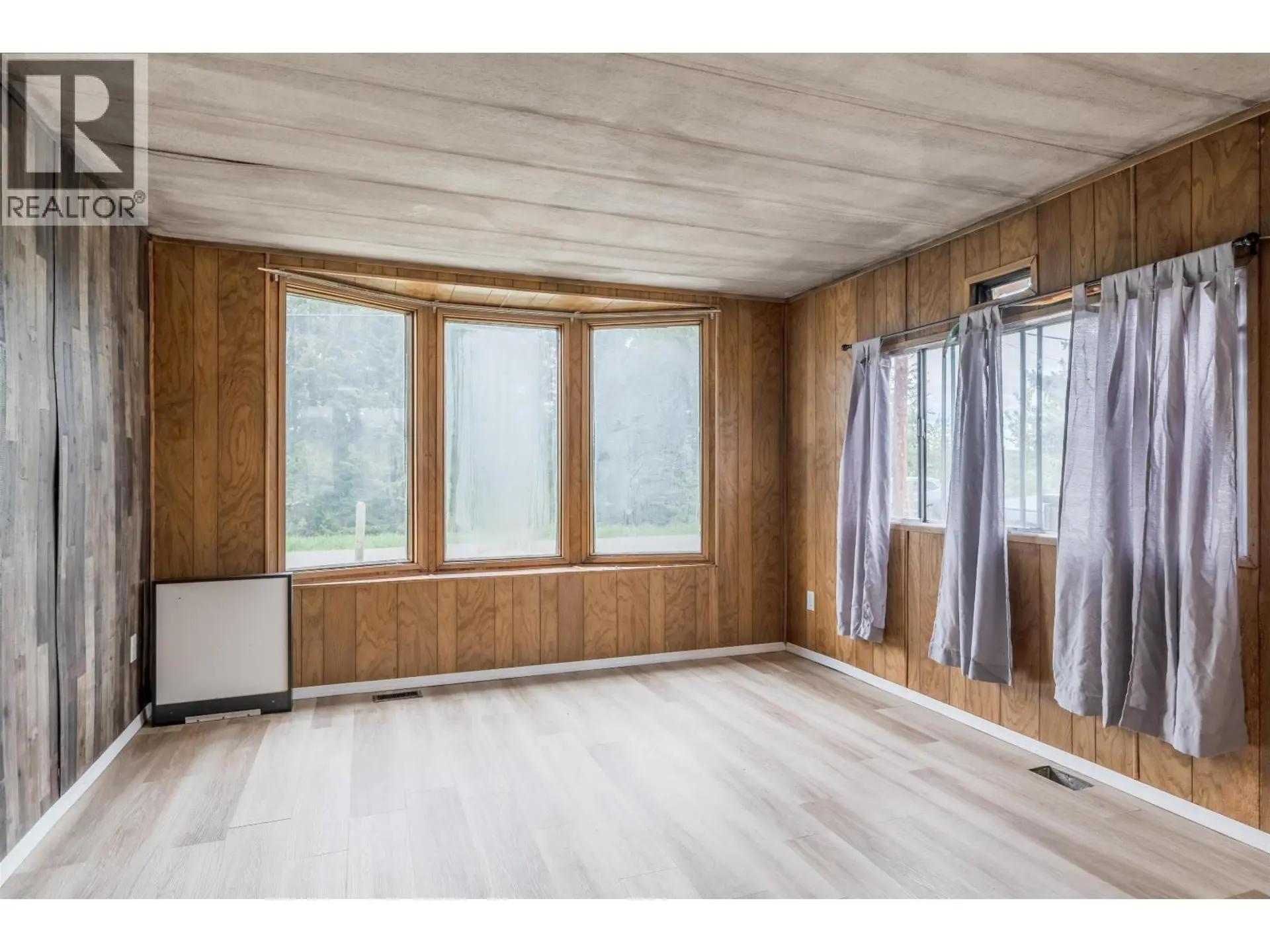 4807 CLARKE AVENUE - Image 7