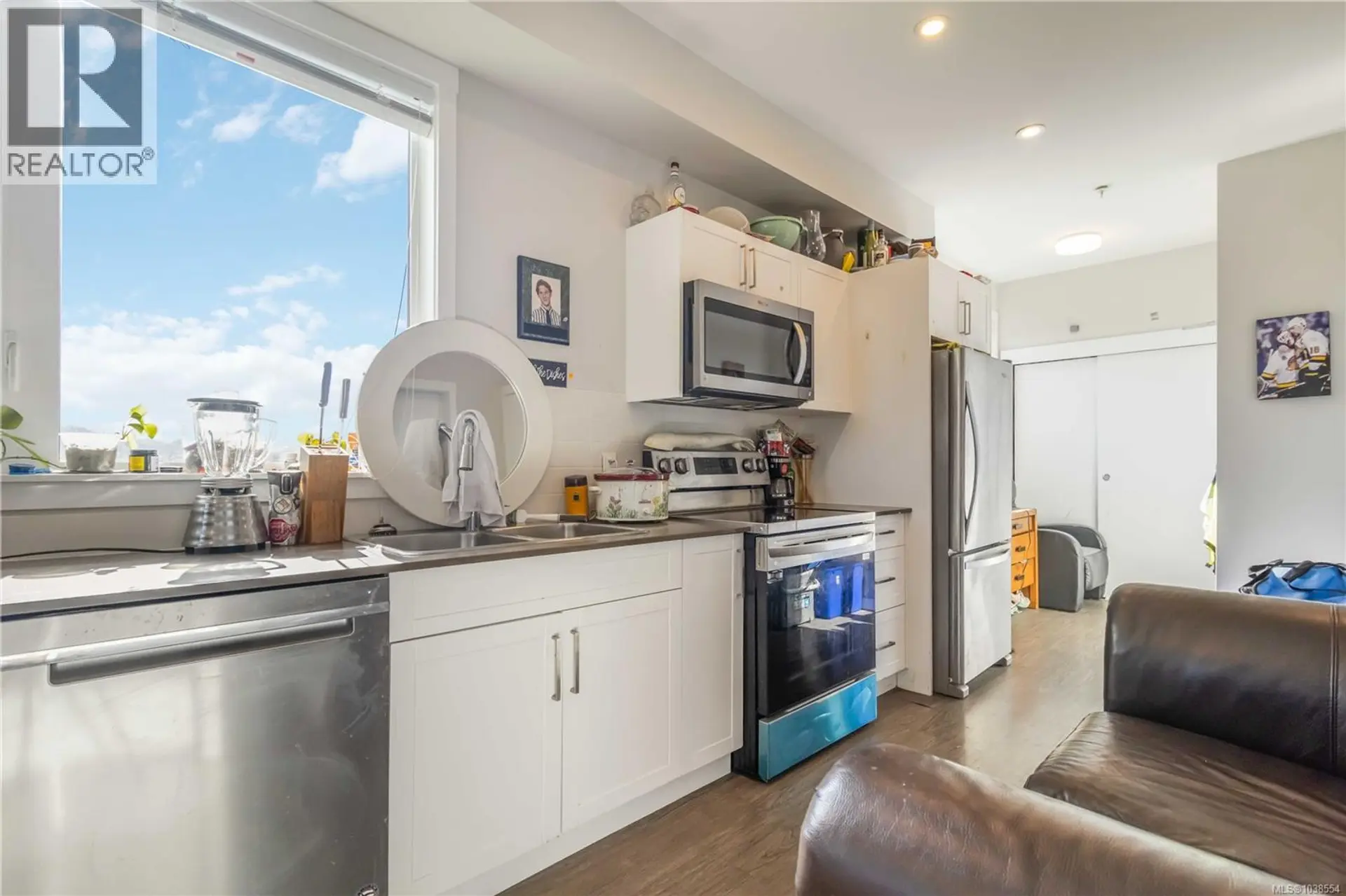 #602 868 Orono Ave - Image 6