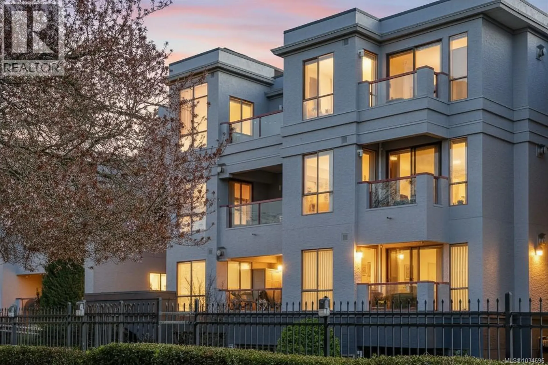 Property at #209 545 Manchester Rd, Victoria, BC