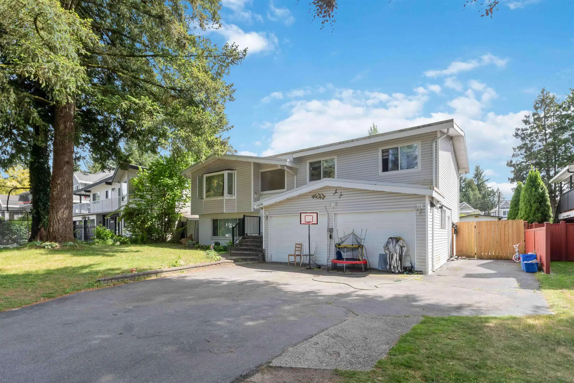 Property at 19536 118b Avenue, Pitt Meadows, BC