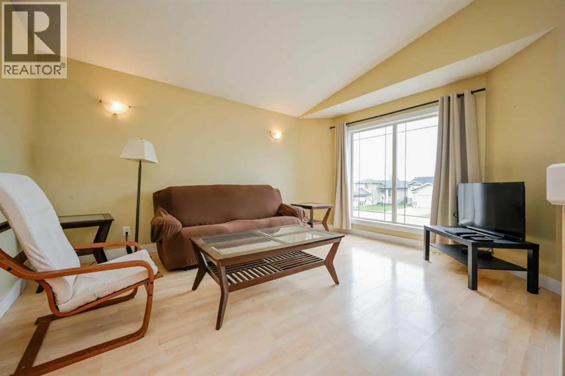 8821 113 Avenue - Image 7