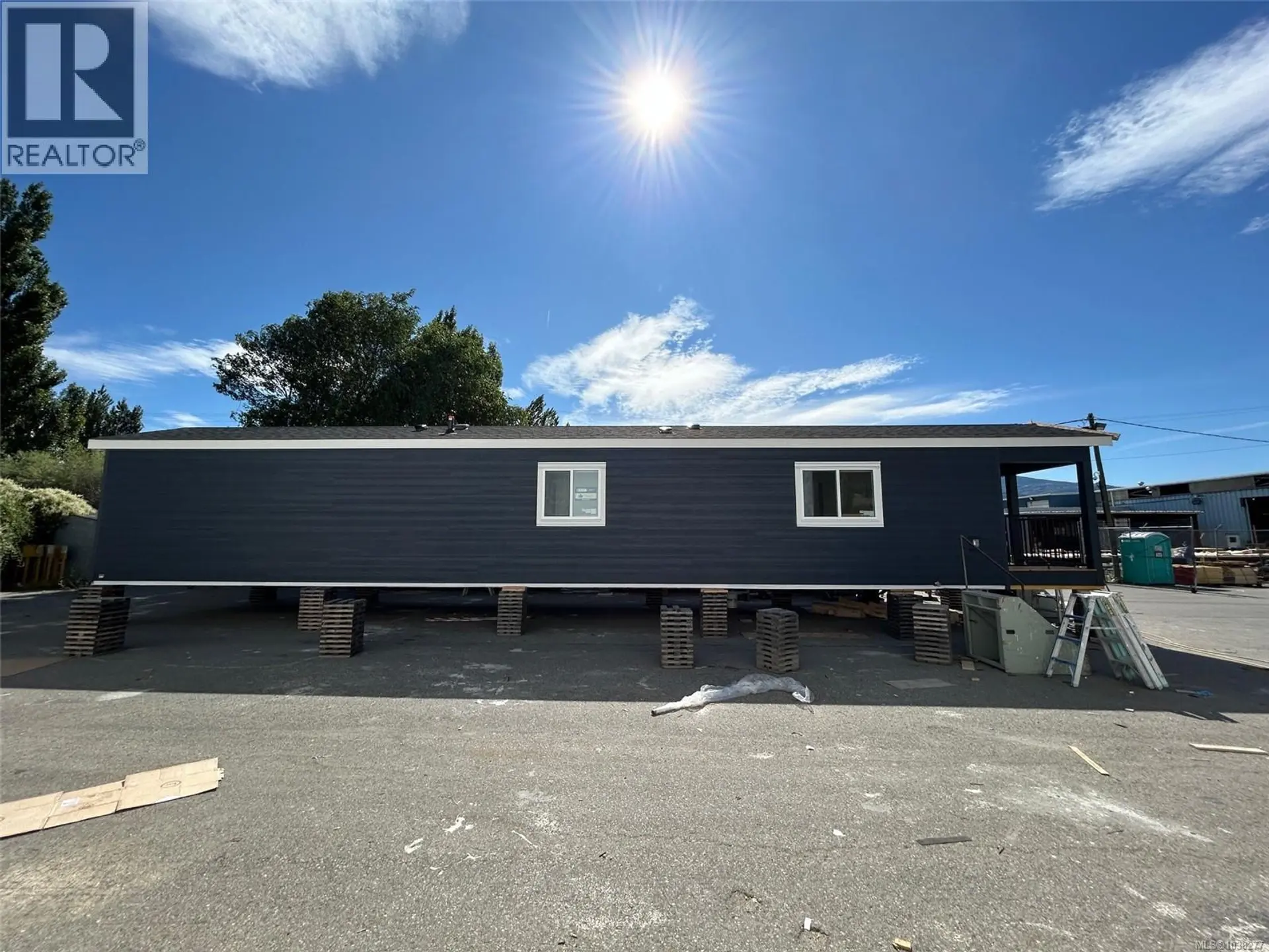 #3 731 Marine Dr - Image 2