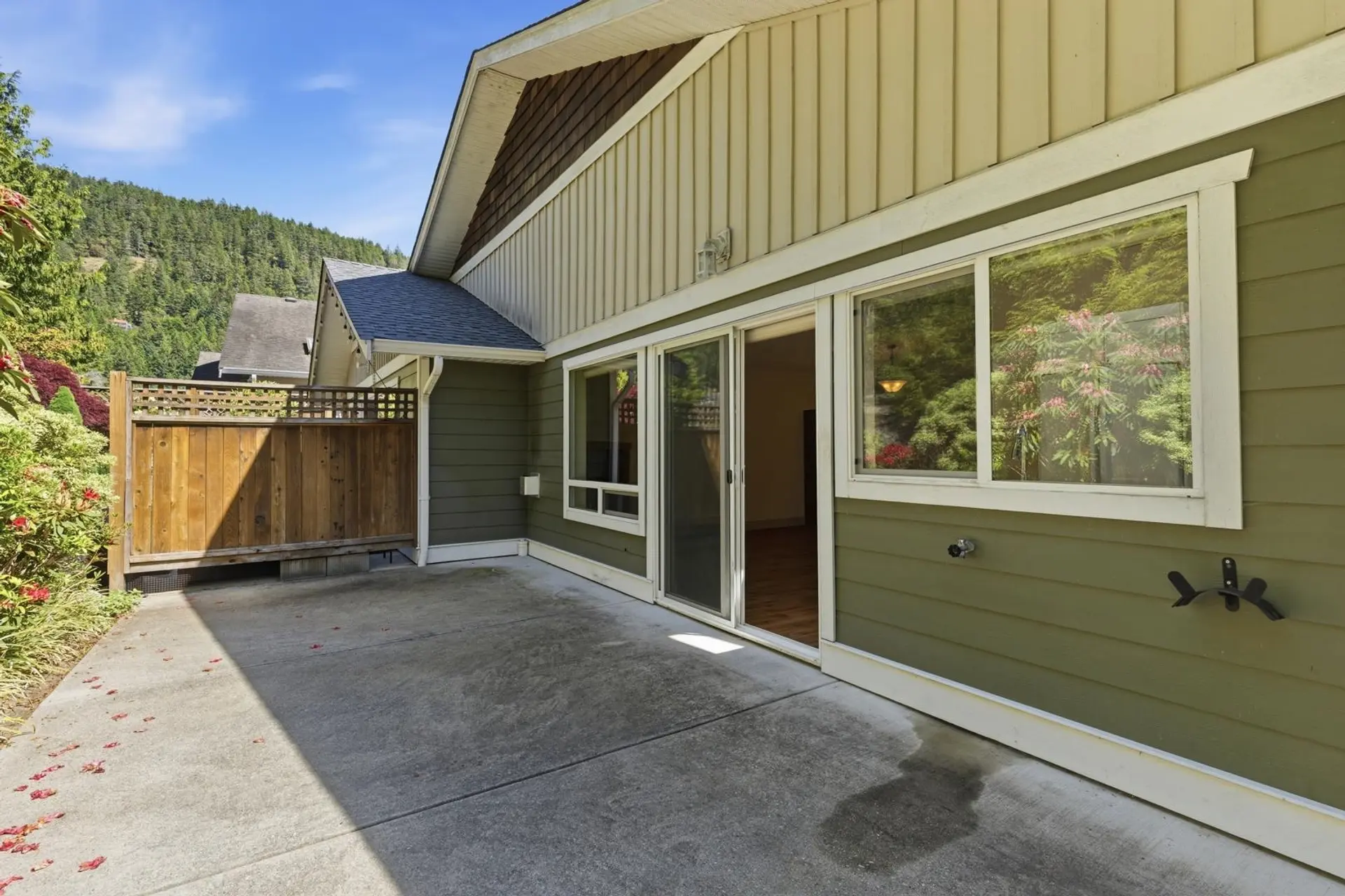 #2 12710 Lagoon Road - Image 15