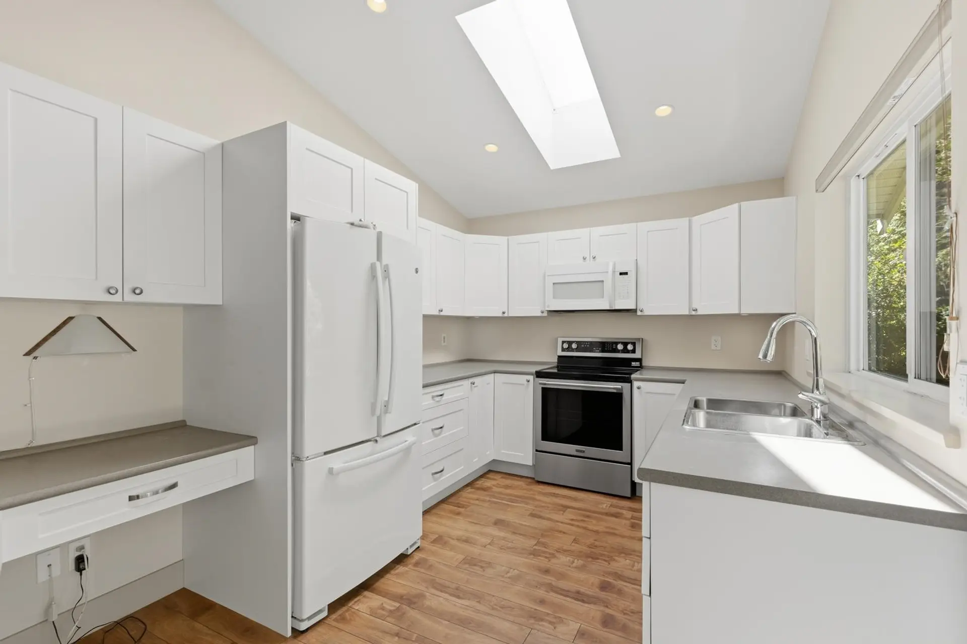 #2 12710 Lagoon Road - Image 8
