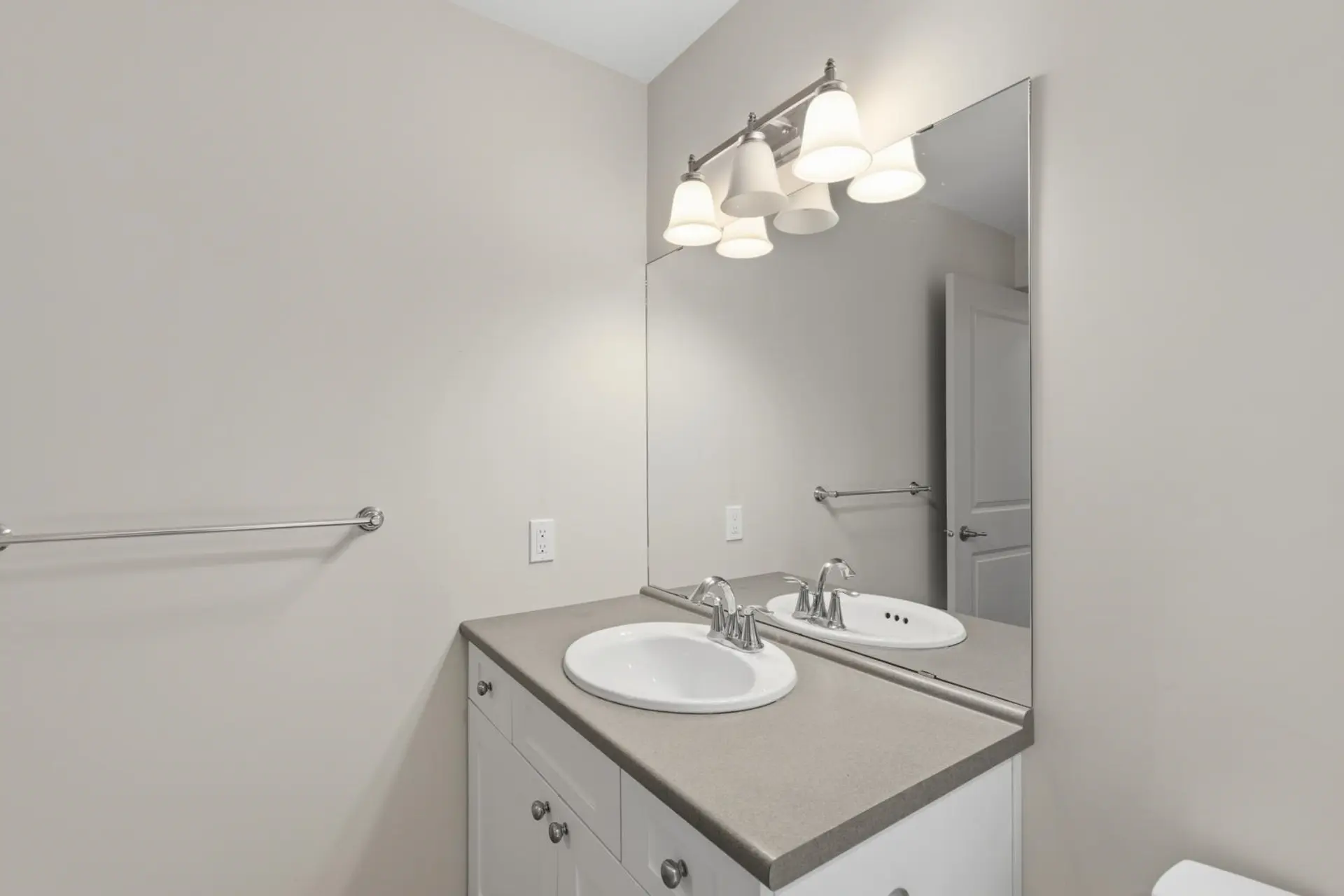 #2 12710 Lagoon Road - Image 12