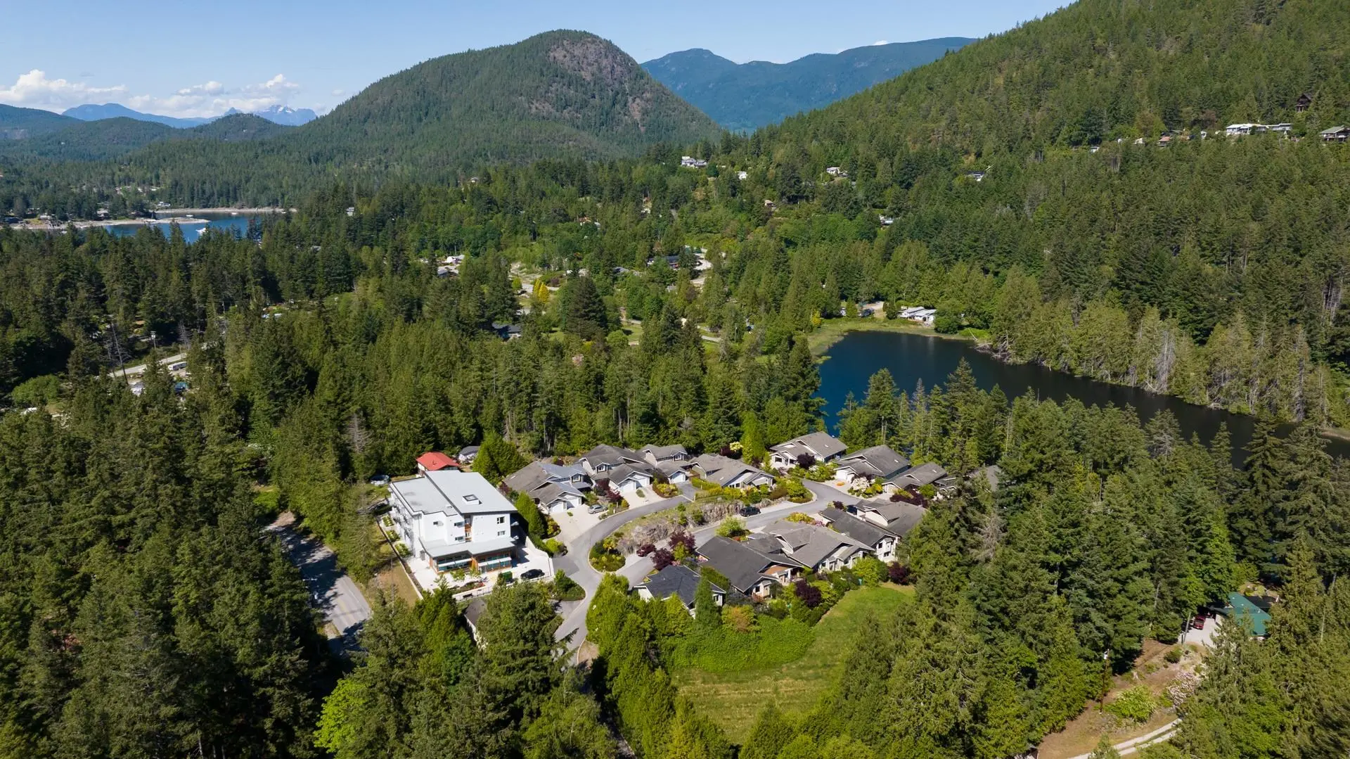 #2 12710 Lagoon Road - Image 17