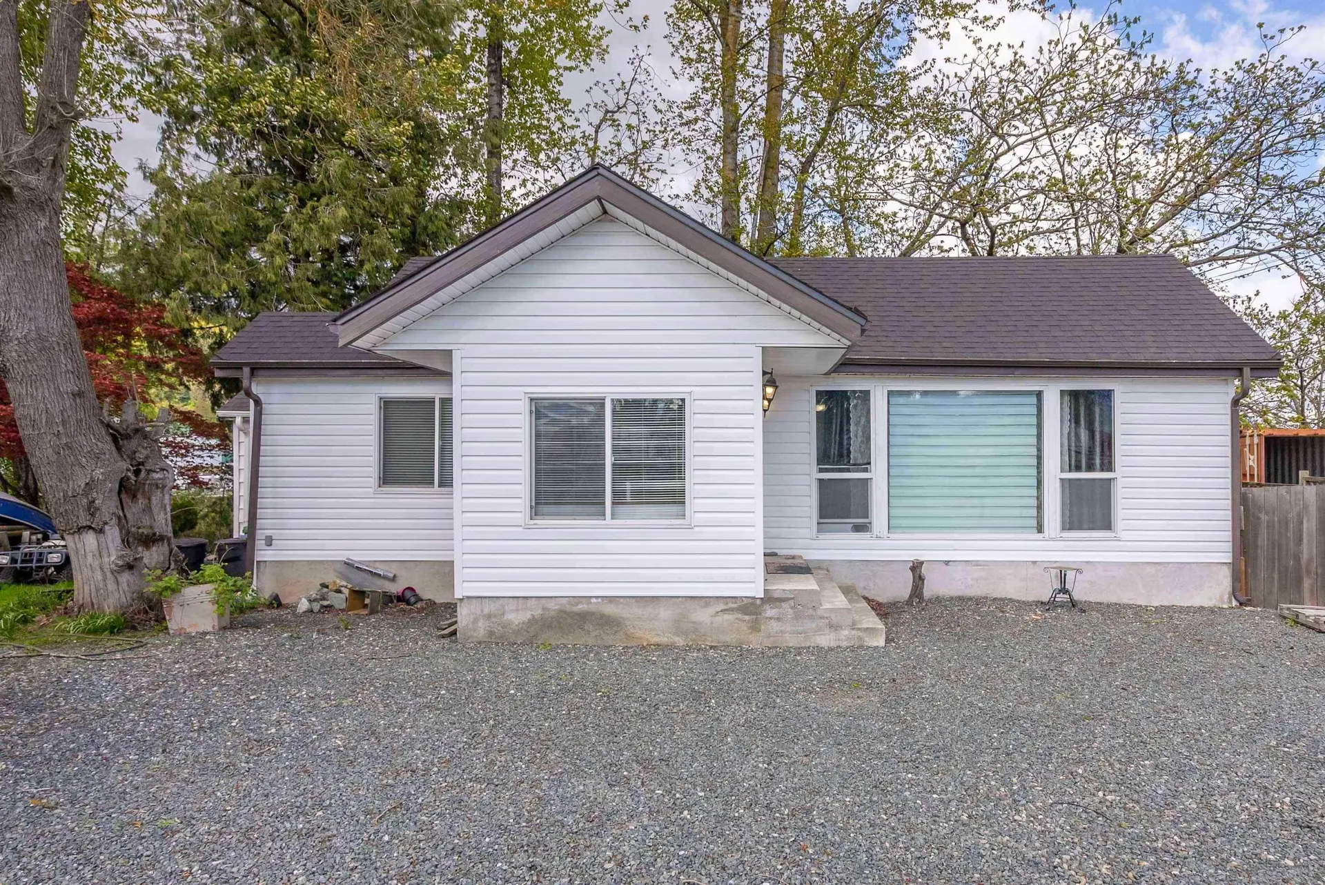 41023 Yale Road - Image 1