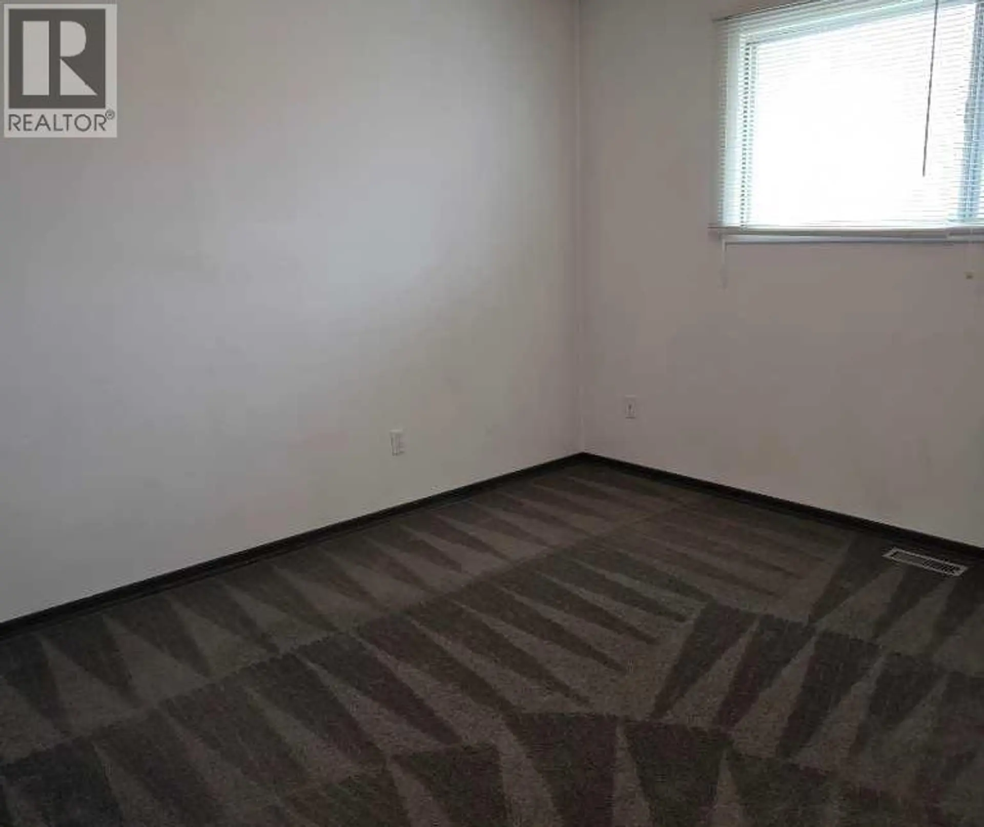 2822 13 Avenue SE - Image 8