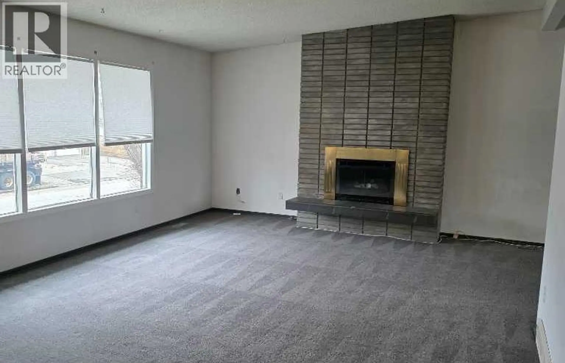 2822 13 Avenue SE - Image 4
