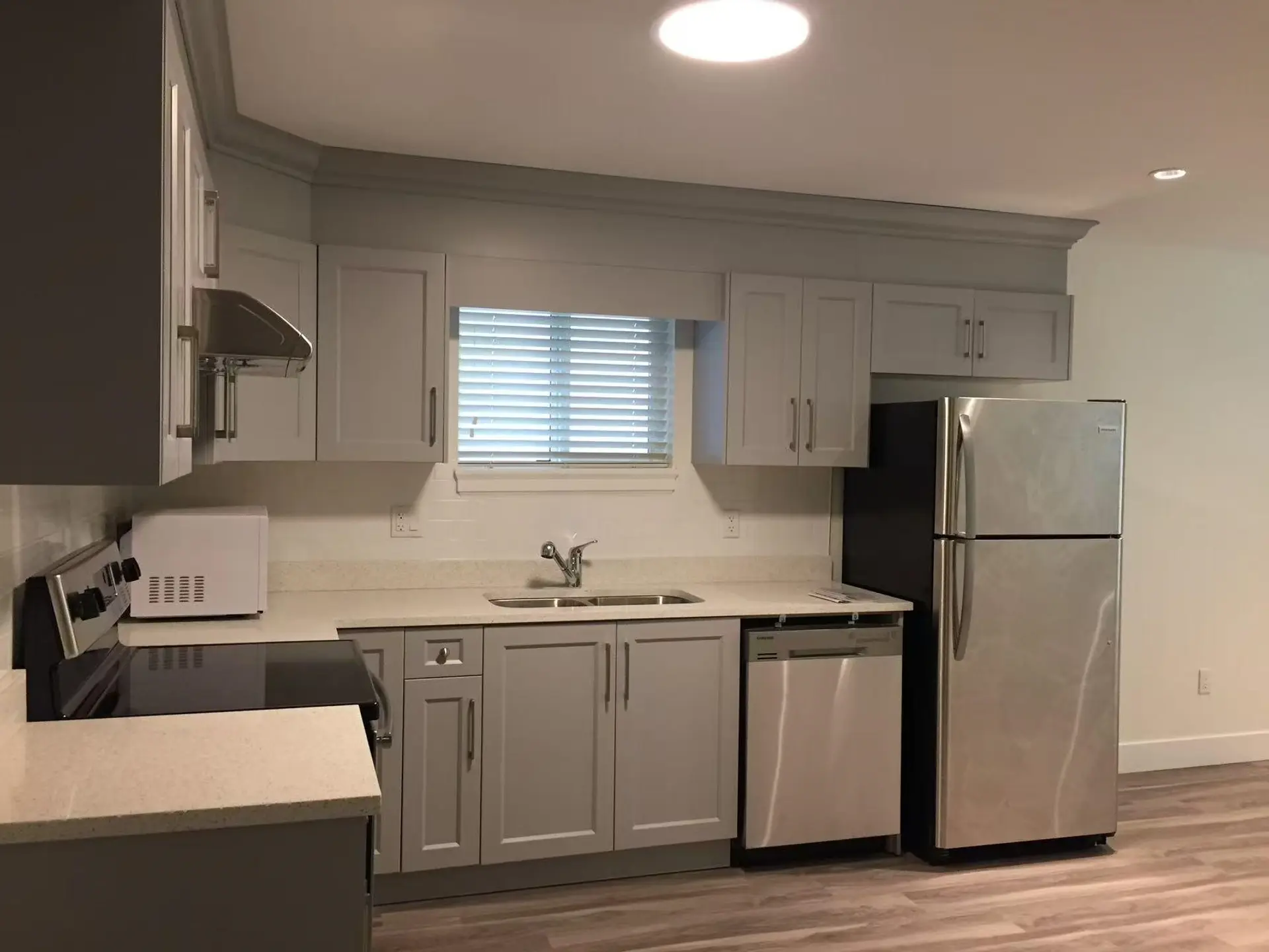 2822 Glen Drive - Image 12