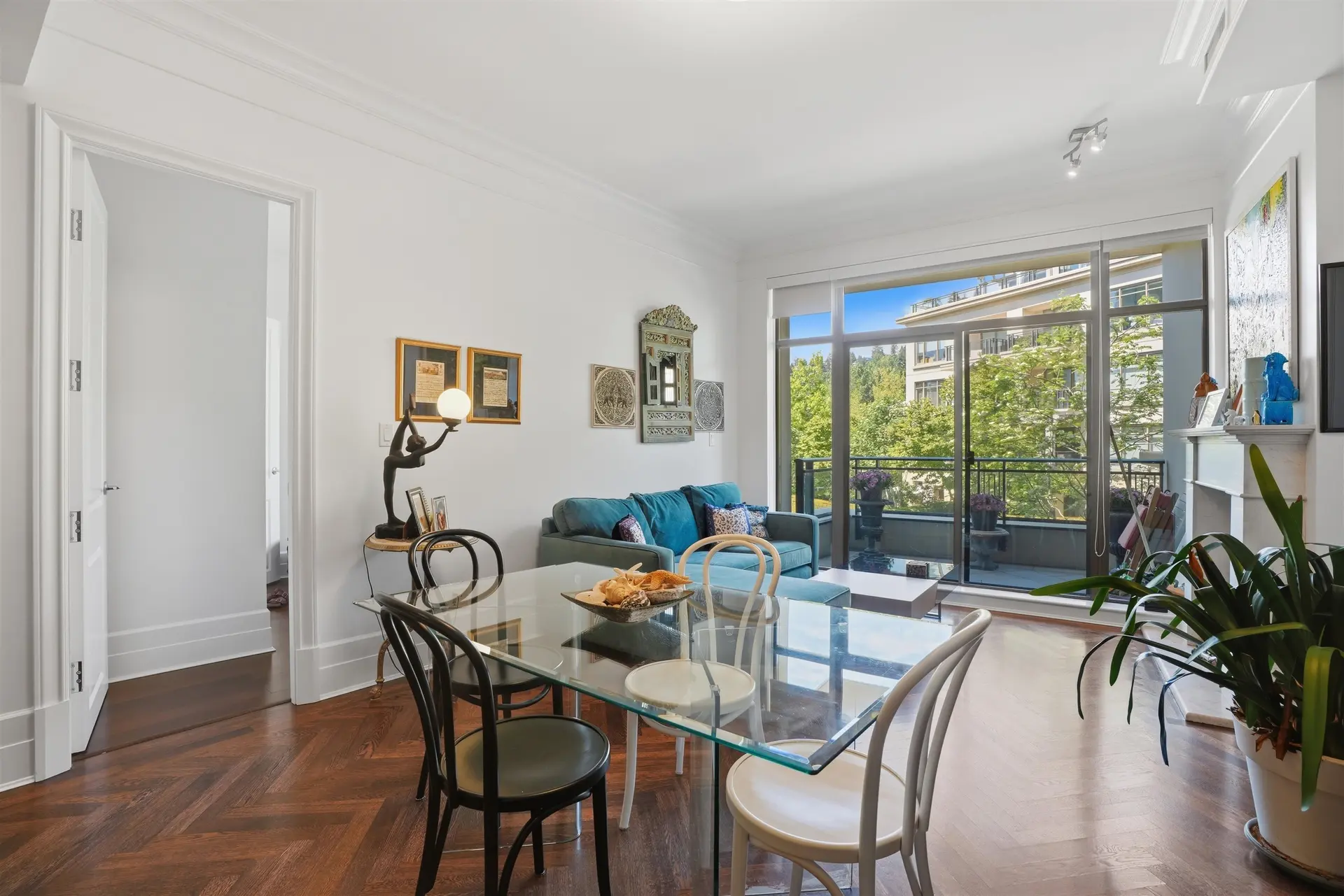 #203 540 Waters Edge Crescent - Image 2