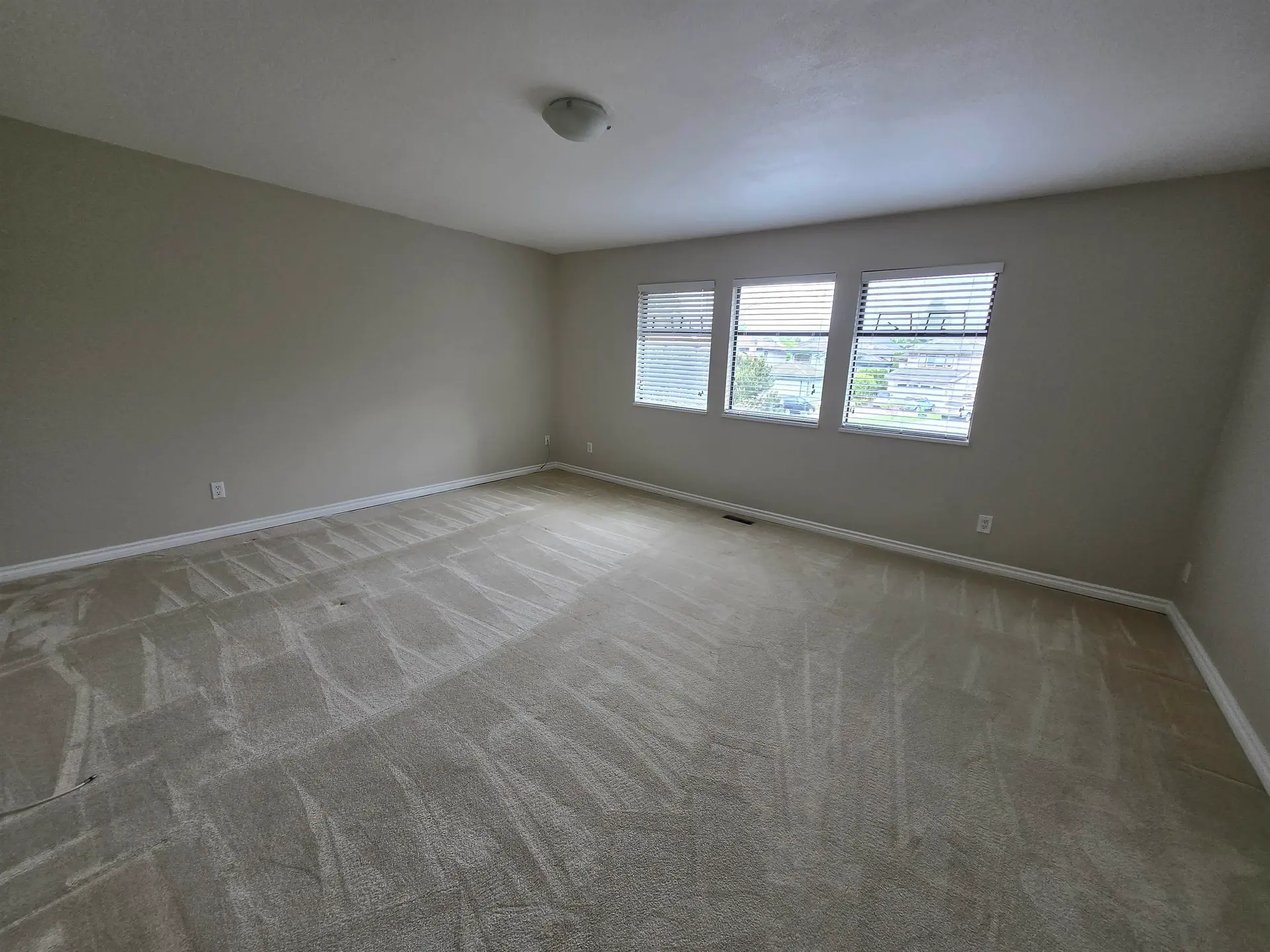 9224 Evancio Crescent - Image 13