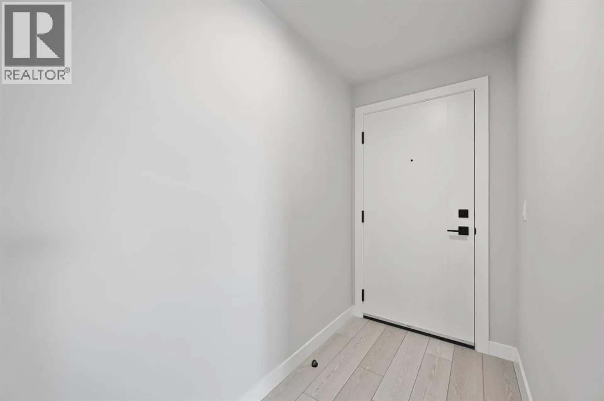 #841 110 18A Street NW - Image 3