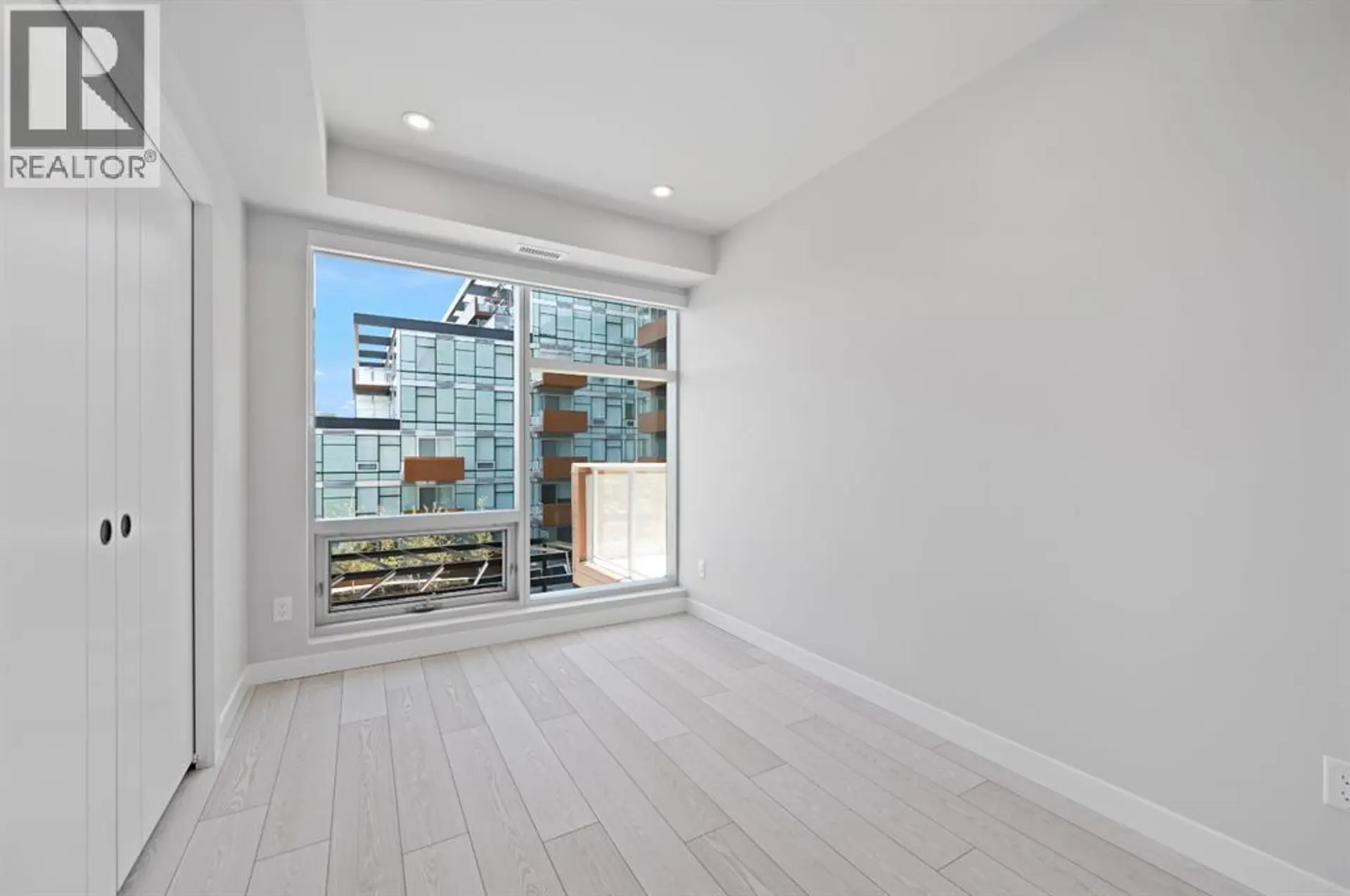 #841 110 18A Street NW - Image 9