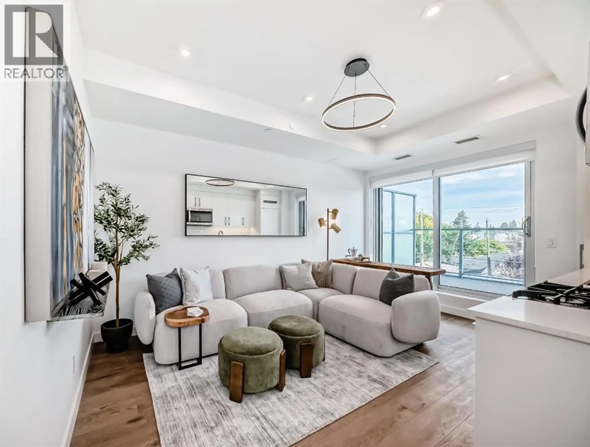 #252 110 18A Street NW - Image 3