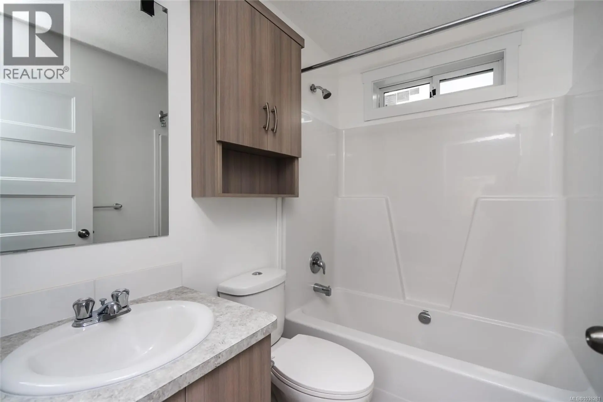 #9 731 Marine Dr - Image 8
