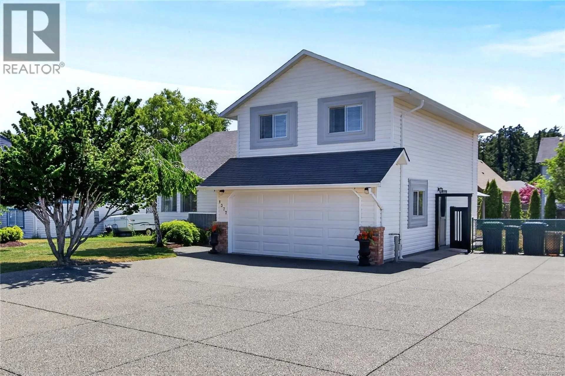 Property at 1377 Ocean View Ave, Comox, BC
