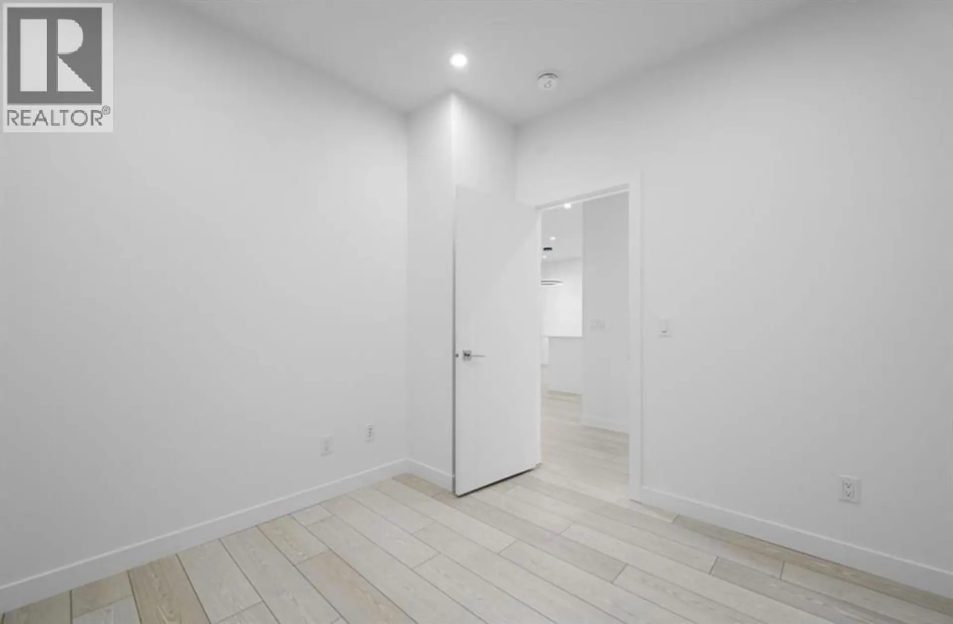#102 8370 Broadcast Avenue SW - Image 12