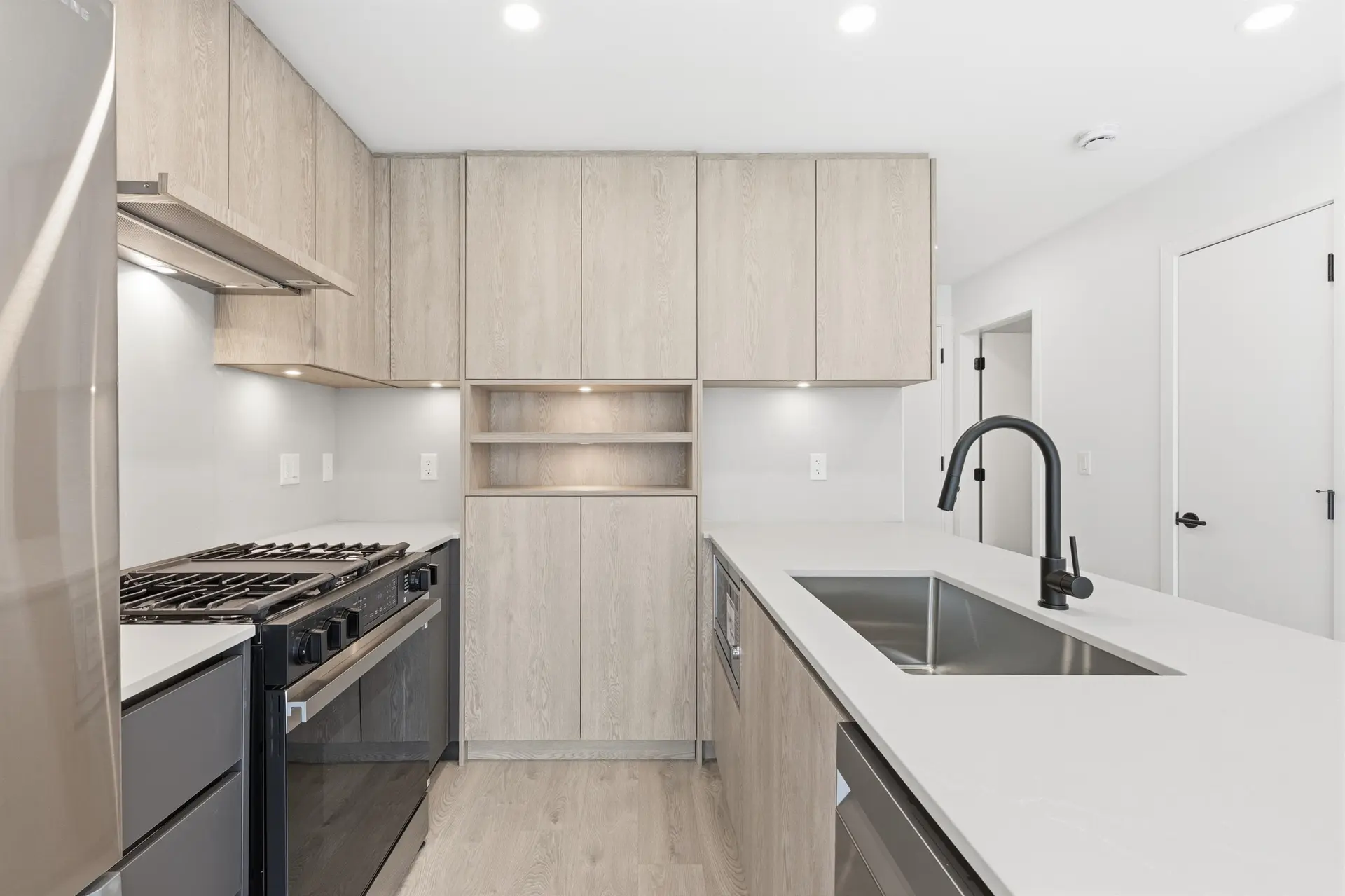 #107 19577 65b Avenue - Image 4