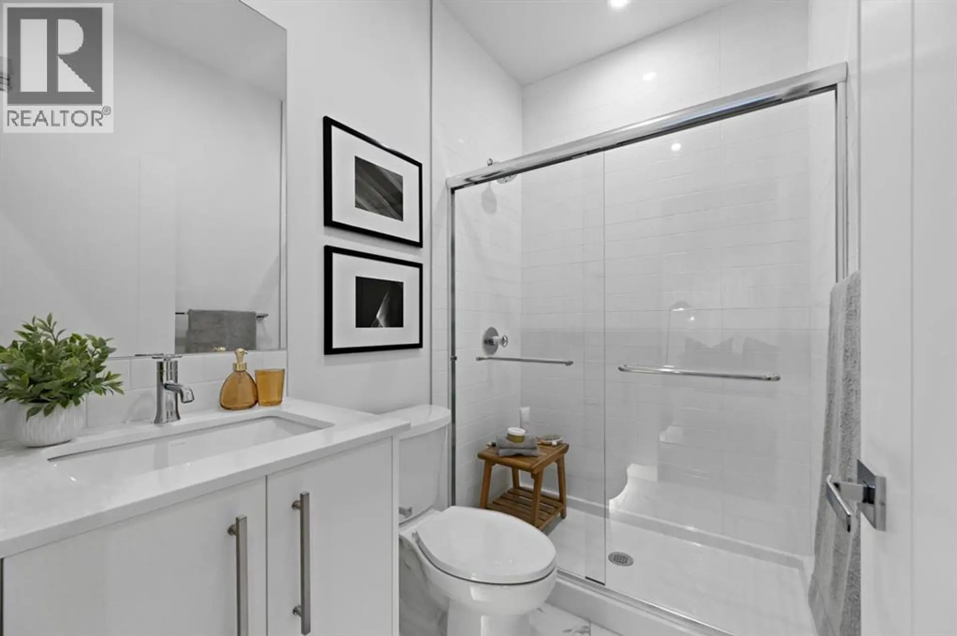 #516 310 15 Avenue SW - Image 11