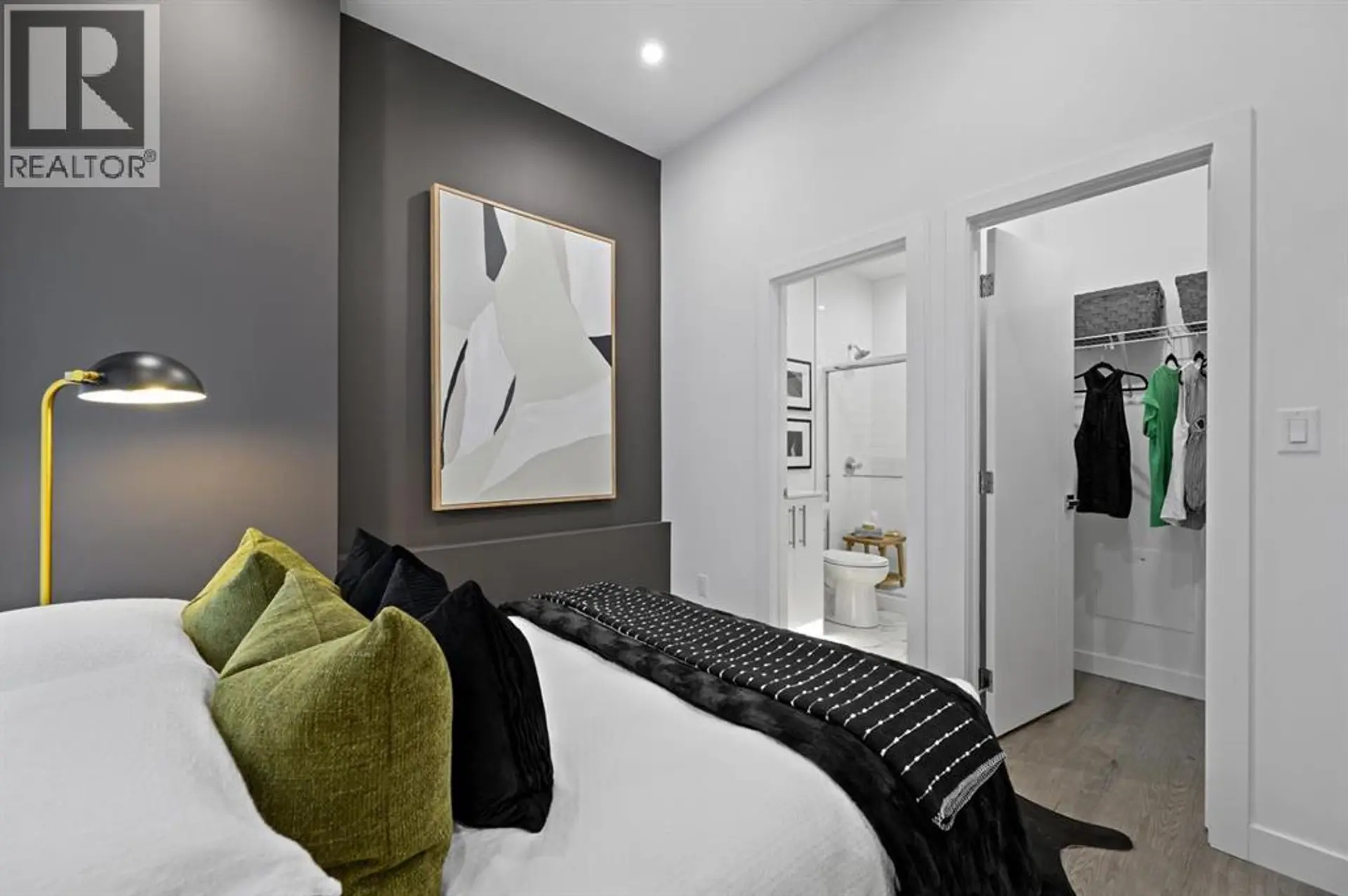 #516 310 15 Avenue SW - Image 13