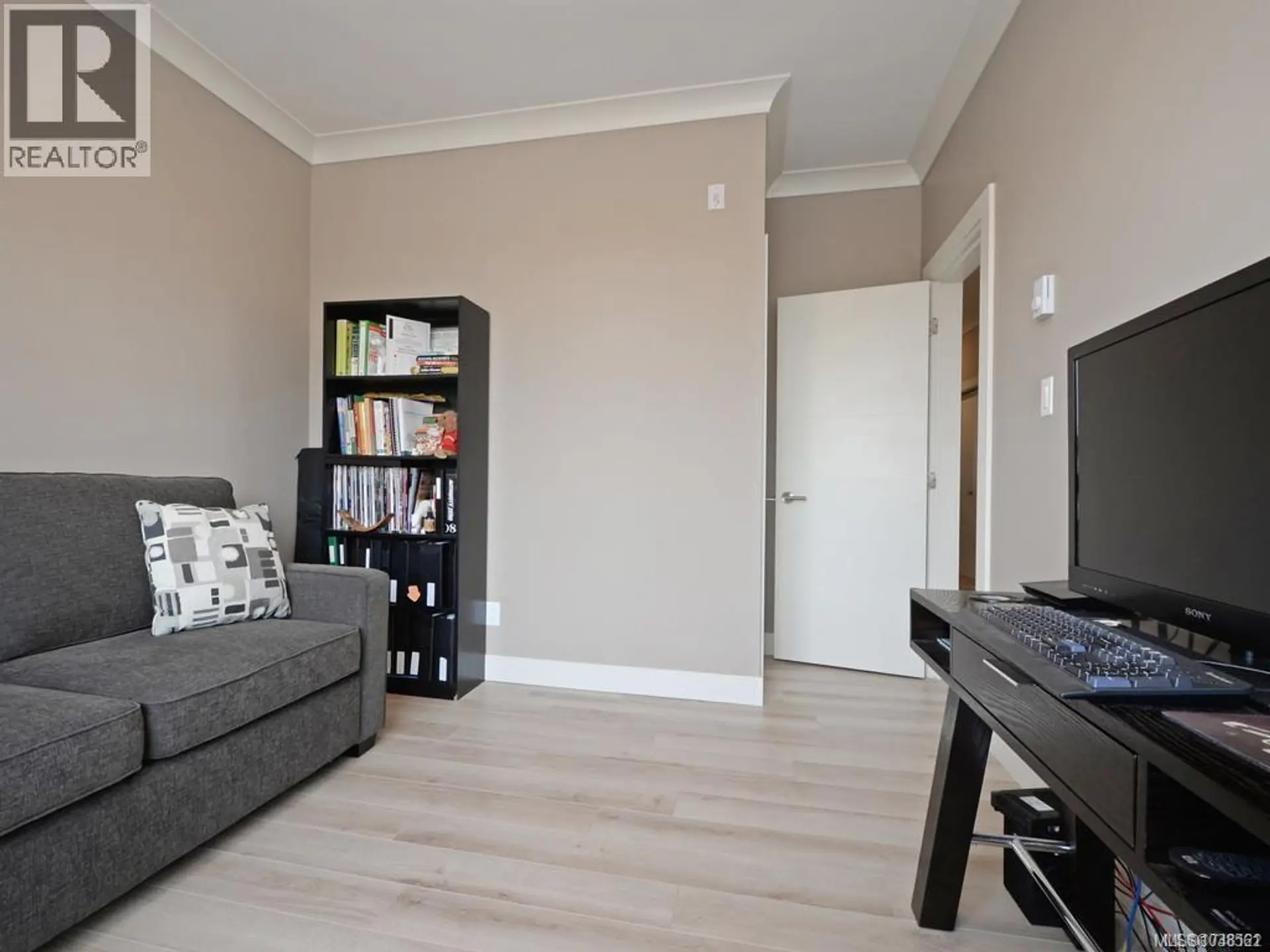 #403 300 Michigan St - Image 16