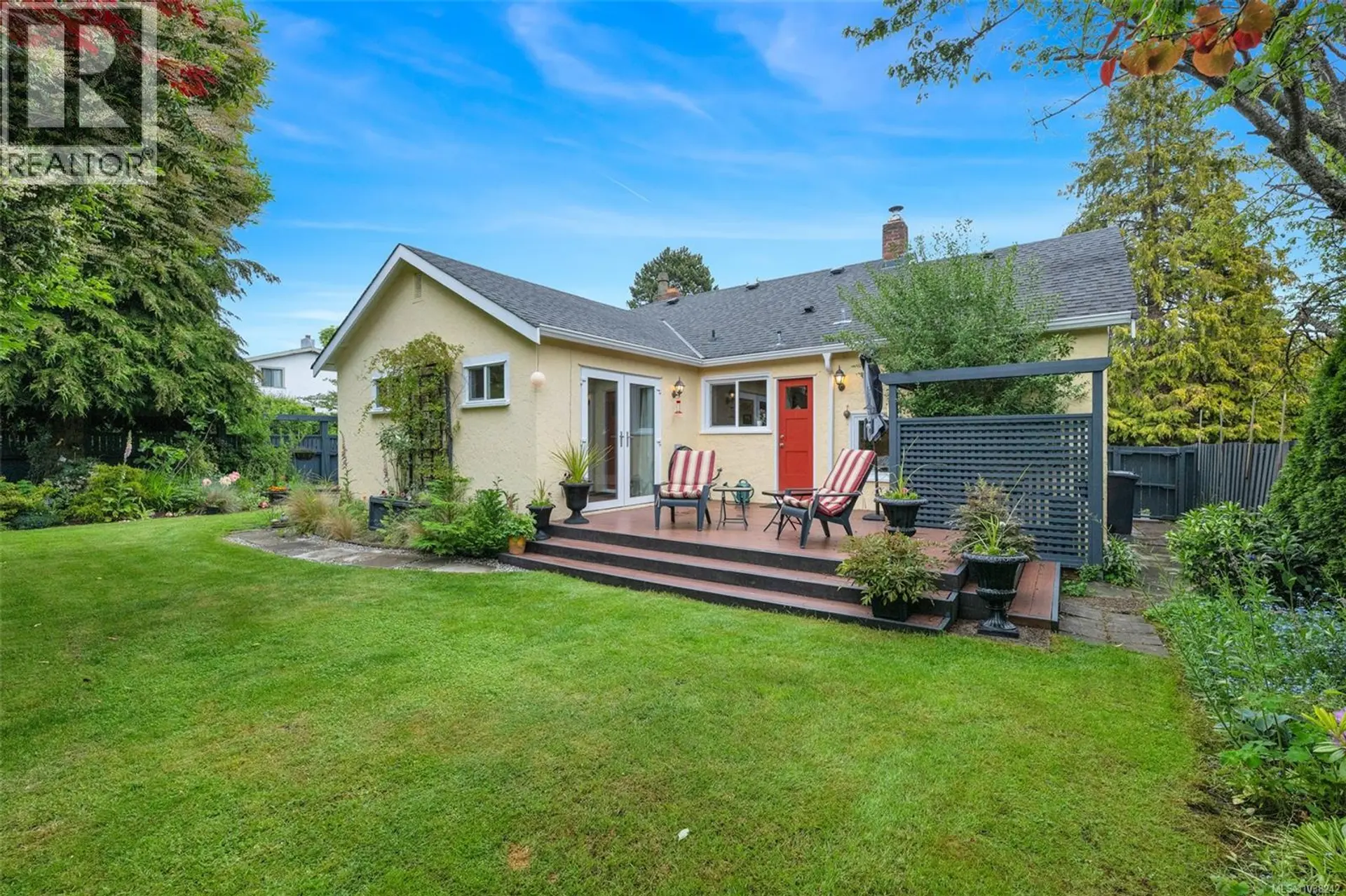 Property at 868 Hampshire Rd, Oak Bay, BC