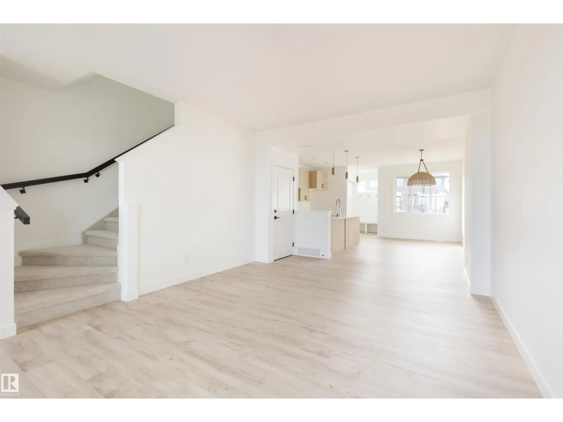 2630 62 ST SW - Image 4