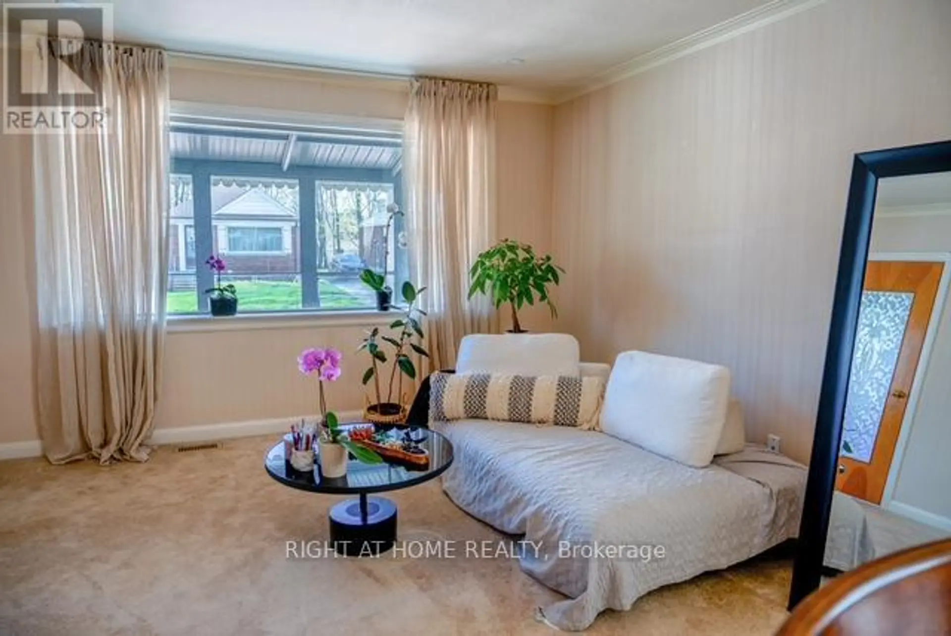 148 GLEN ALBERT DRIVE - Image 4