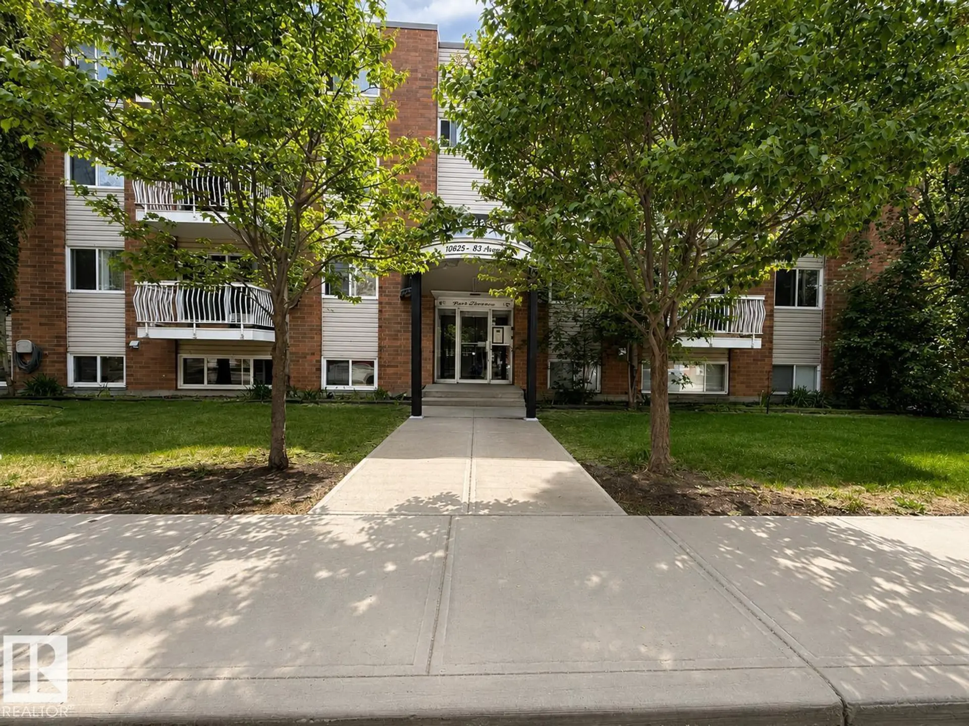 #402 10625 83 AV NW - Image 1