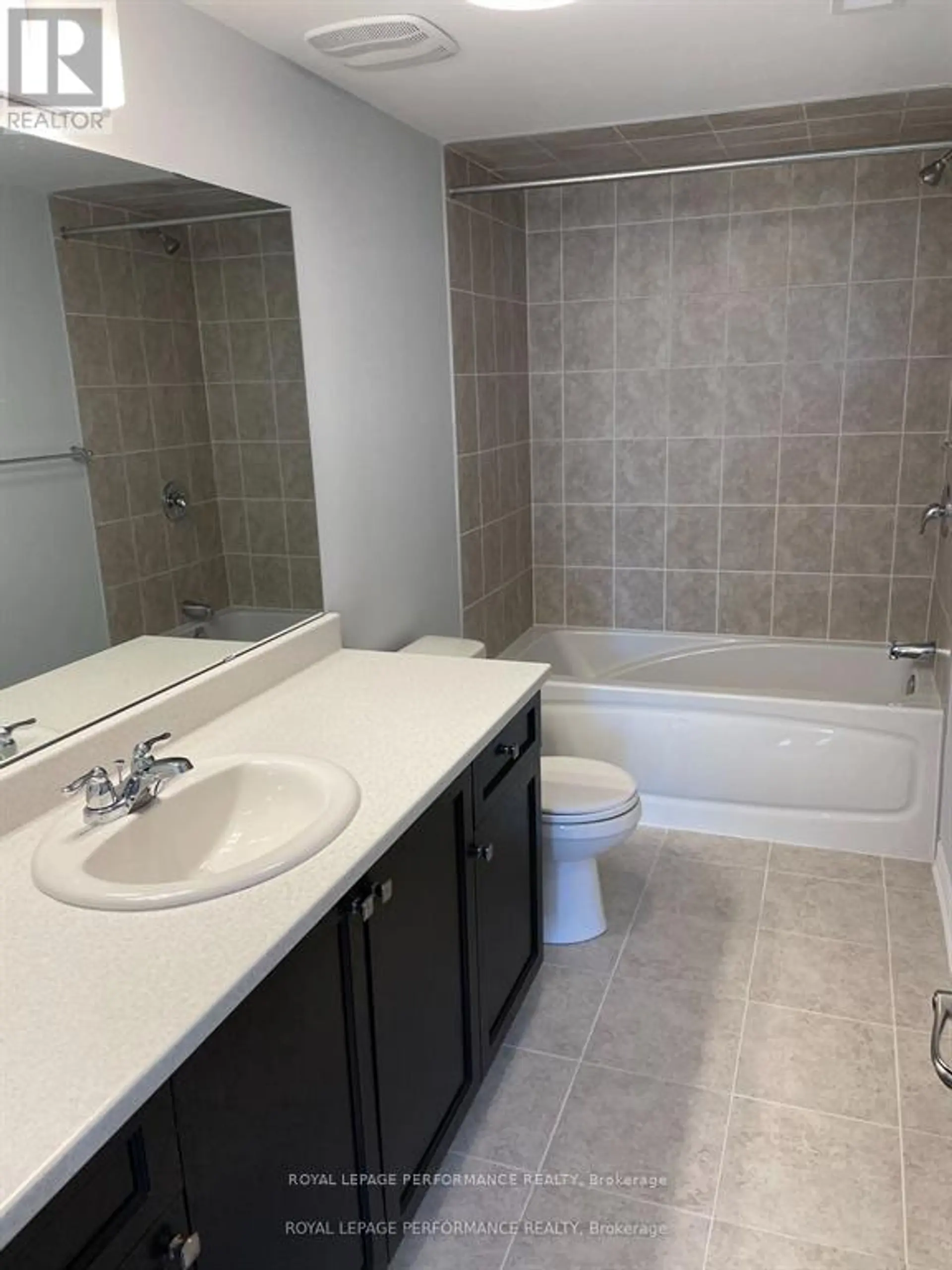 704 KIZIS PRIVATE - Image 12