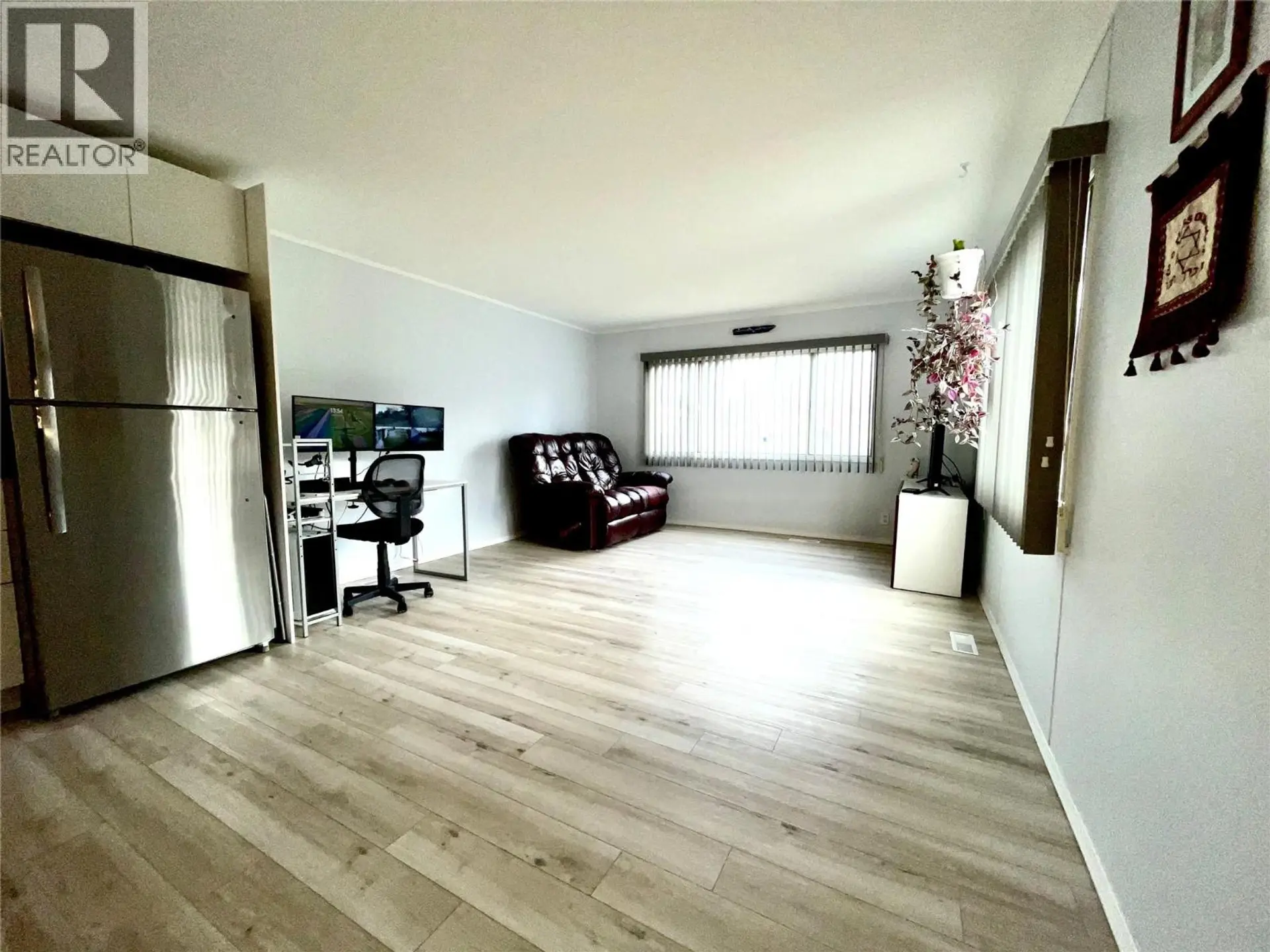 2321 33rd Avenue N - Image 2