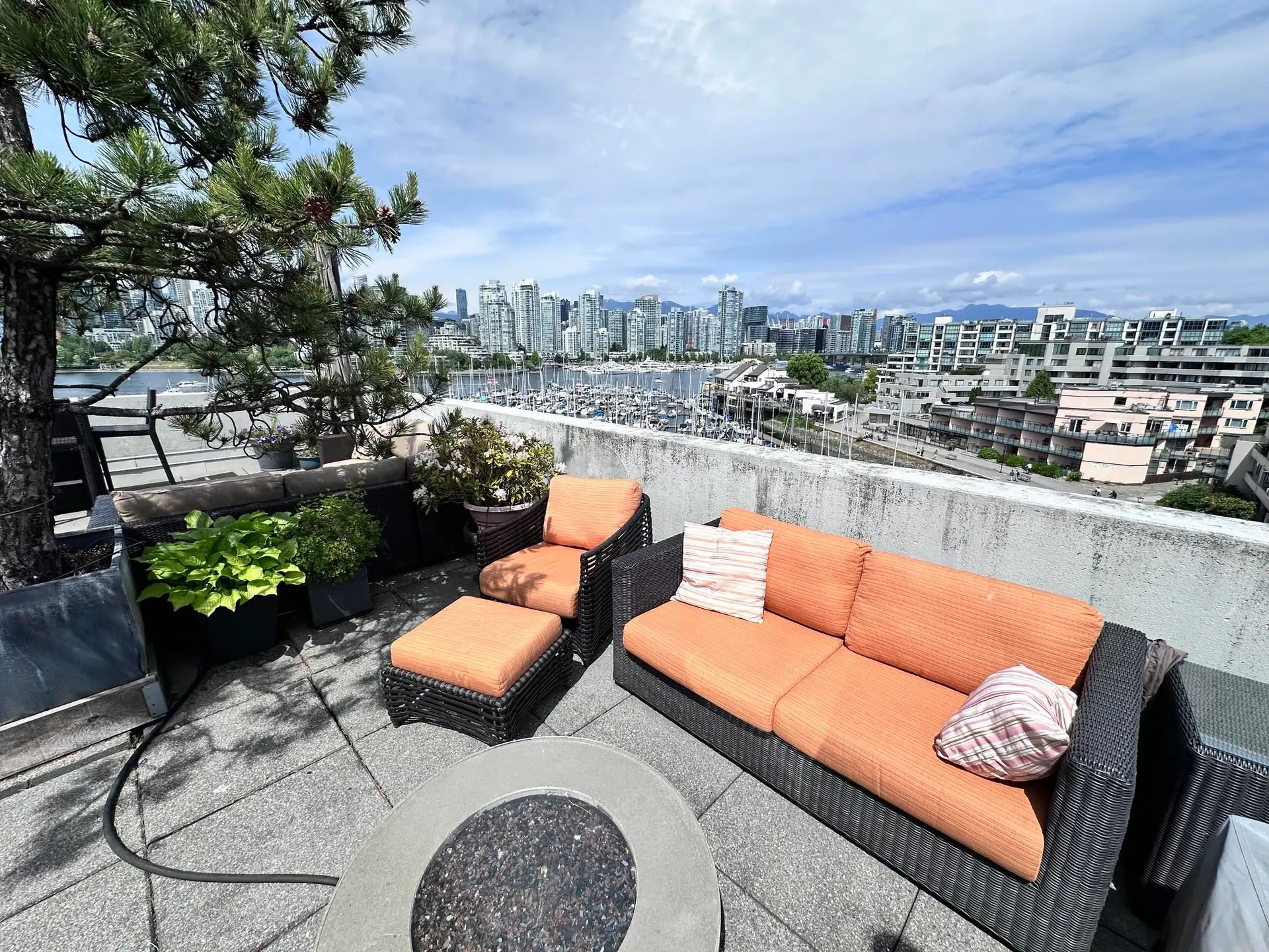 Property at #313 674 Leg In Boot Square, Vancouver, BC