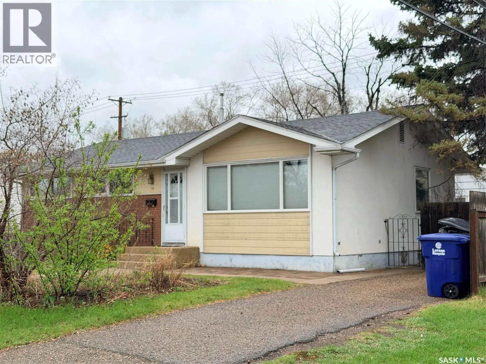 70 Lindsay DRIVE - Image 1