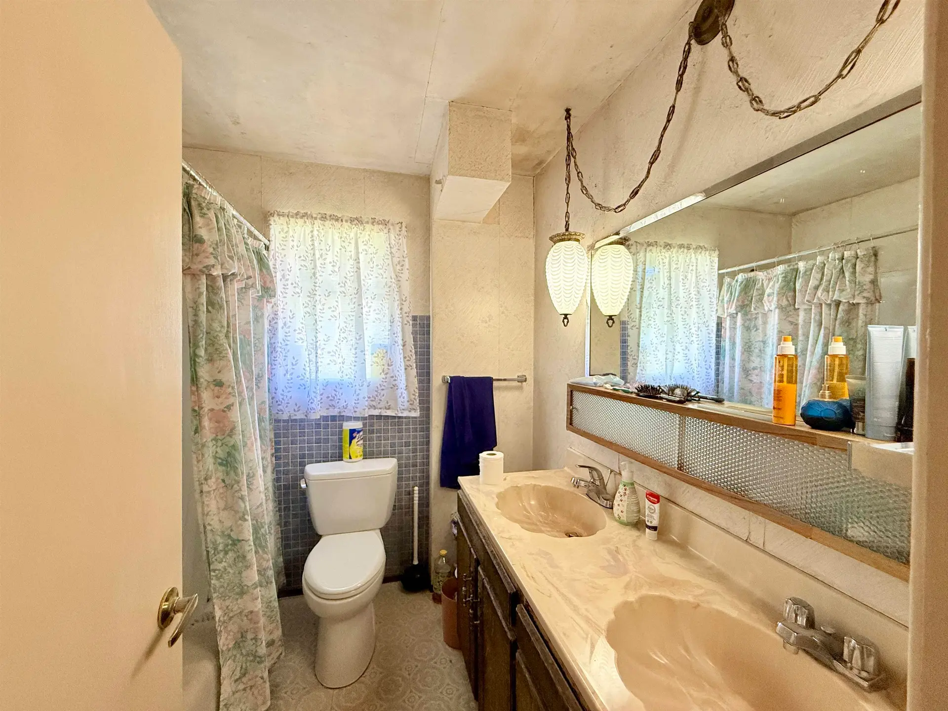 8631 Leslie Road - Image 9