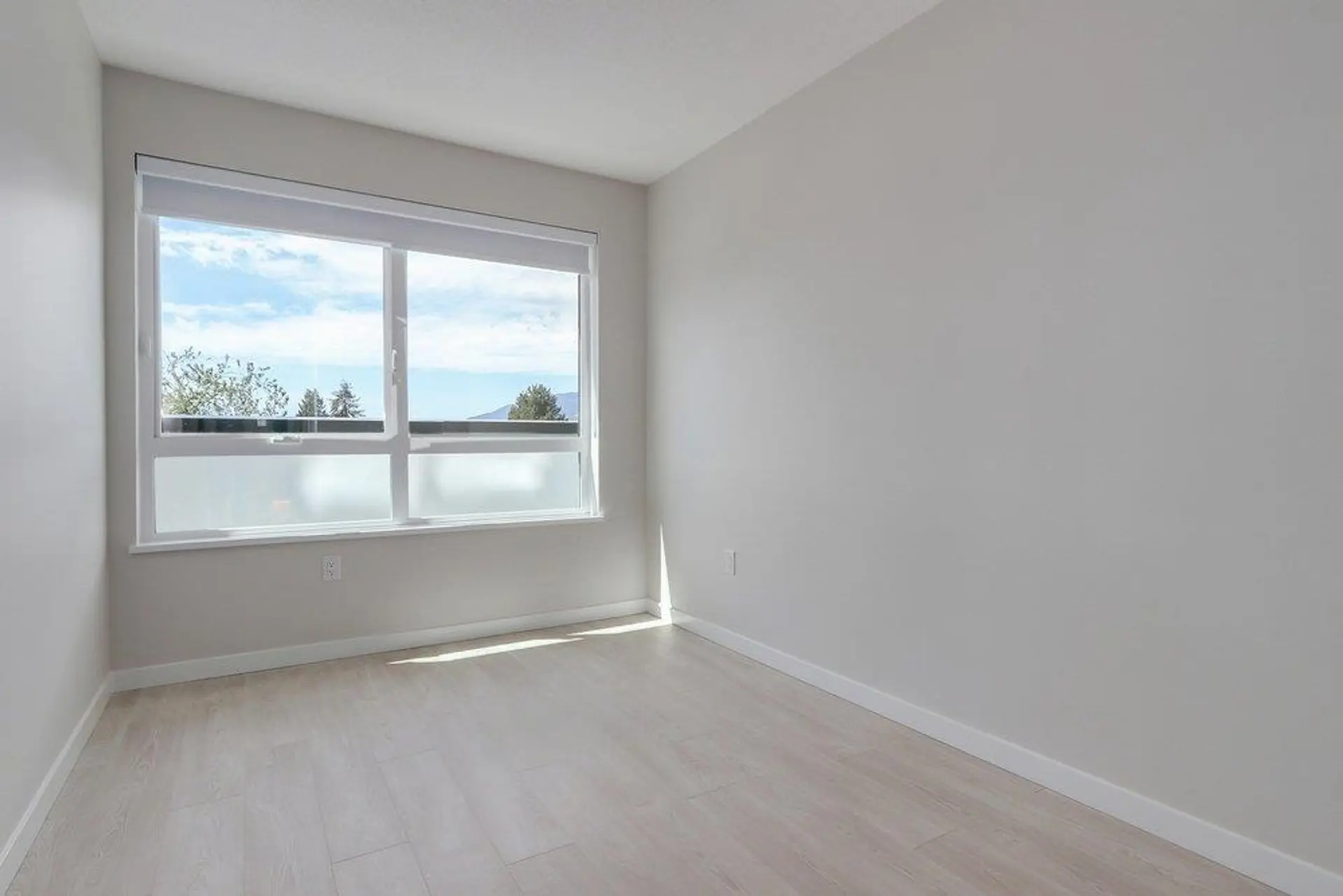 #304 110 E 17th Street - Image 10