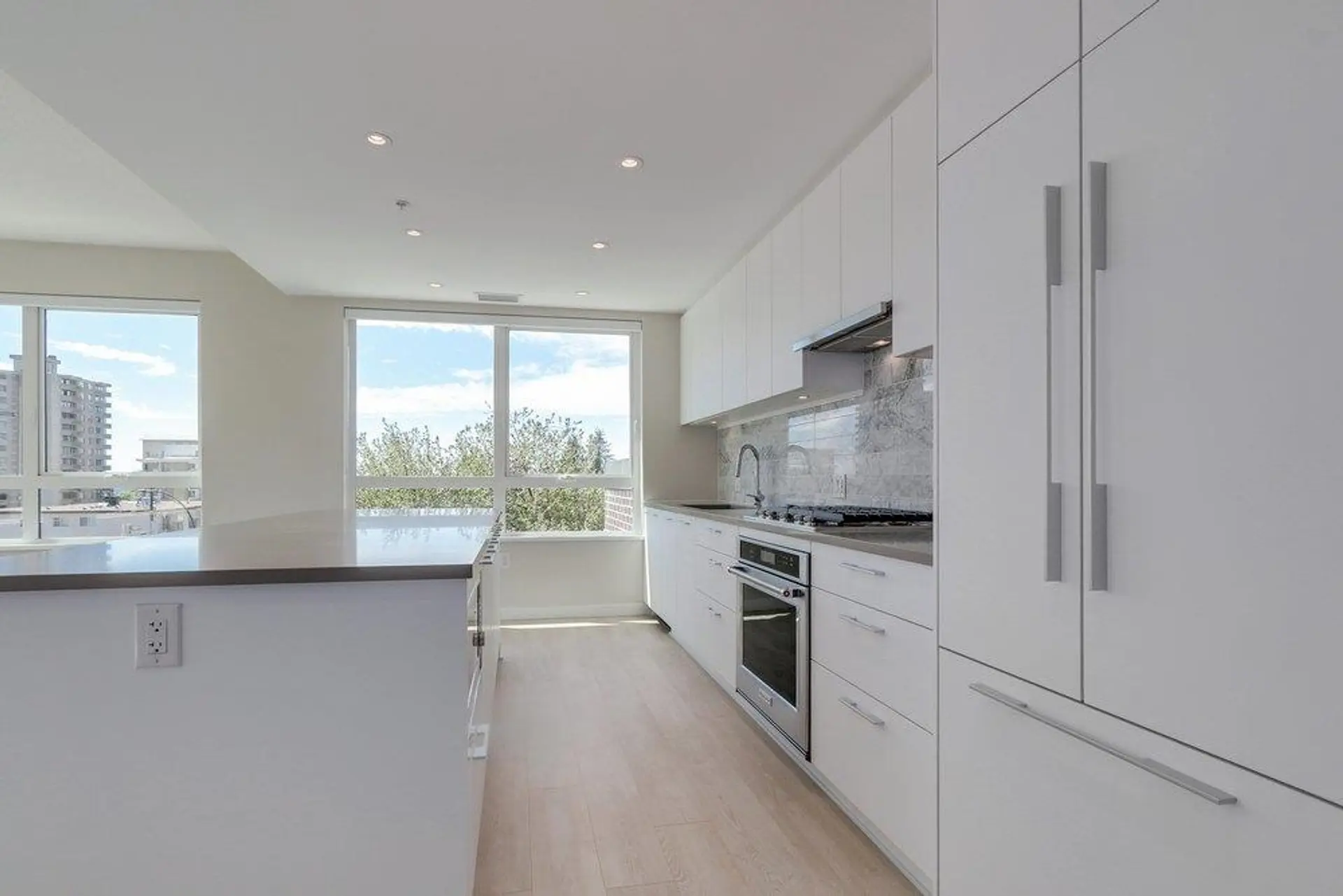 #304 110 E 17th Street - Image 8