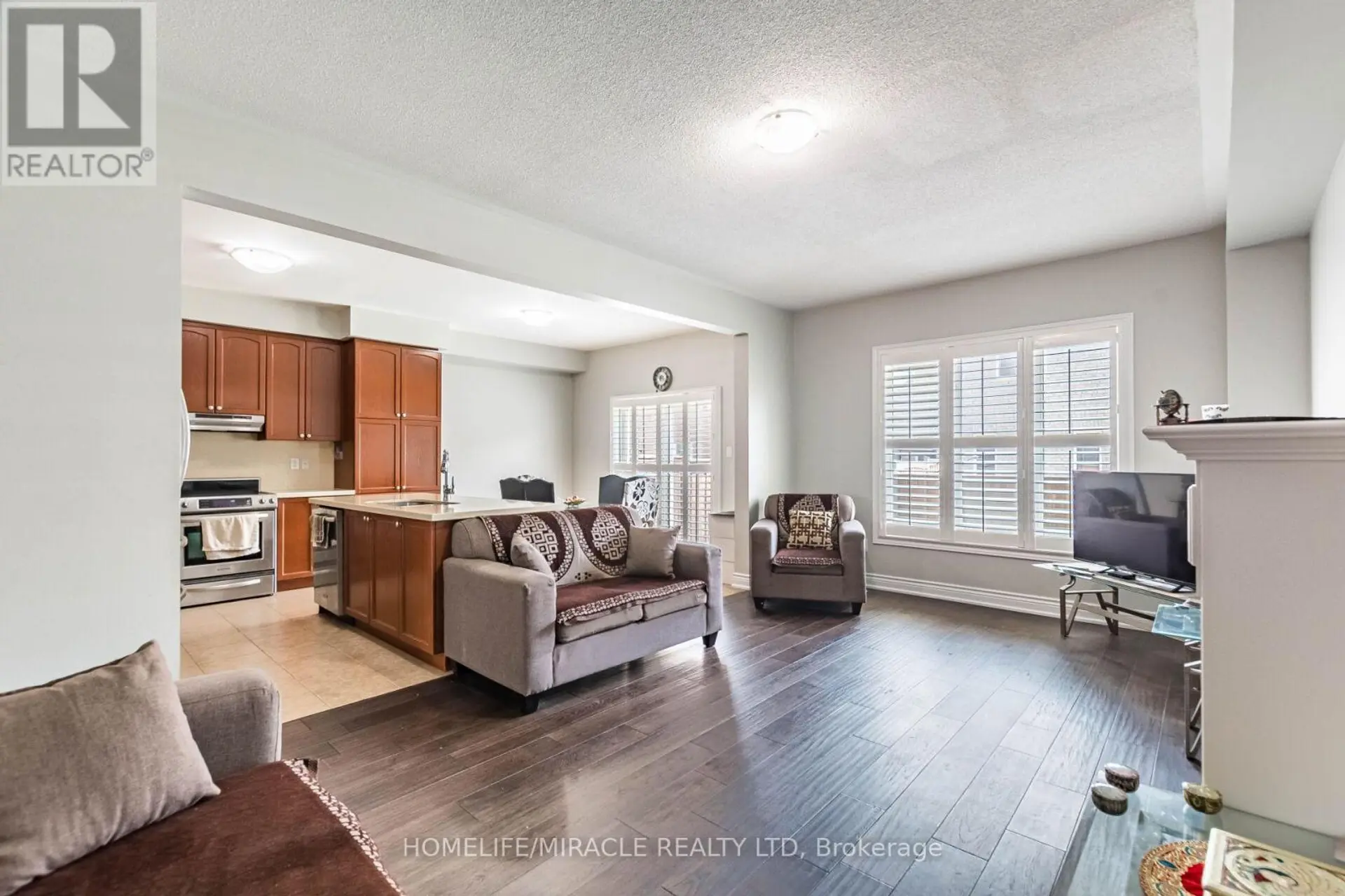 29 OSWALD ROAD E - Image 9