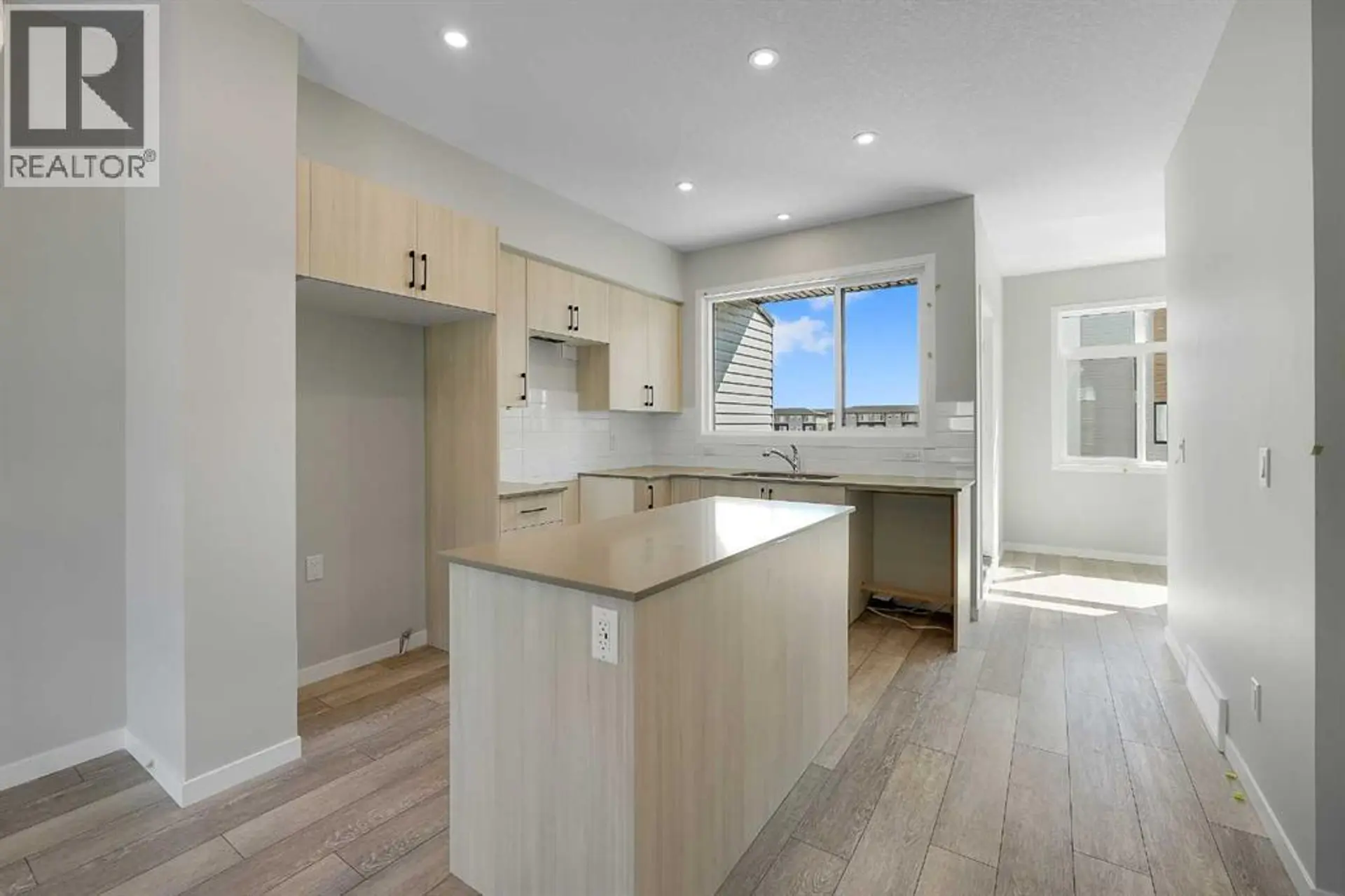 #103 1350 Cornerstone Street NE - Image 4