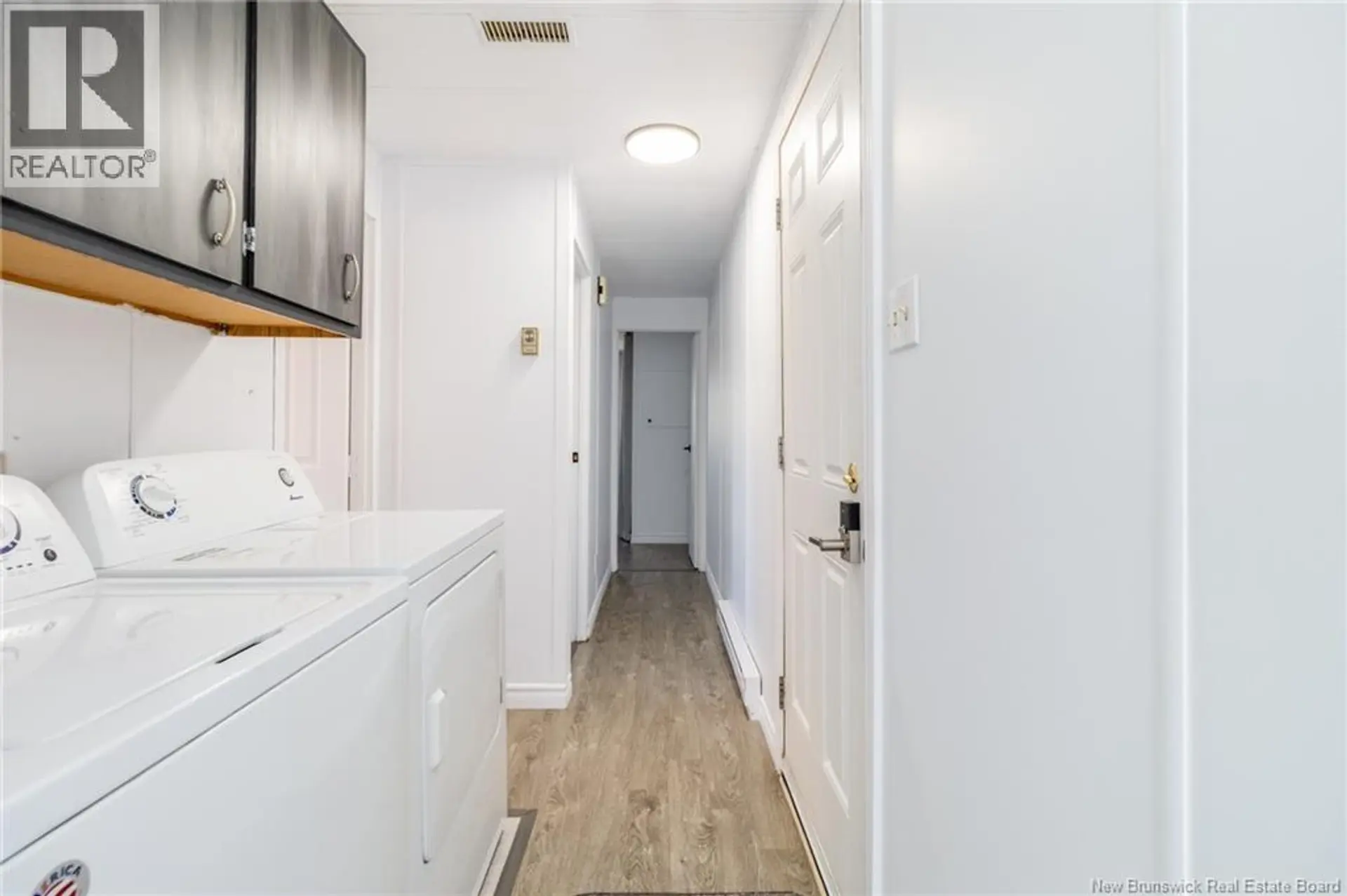 2 Macintosh Street - Image 12