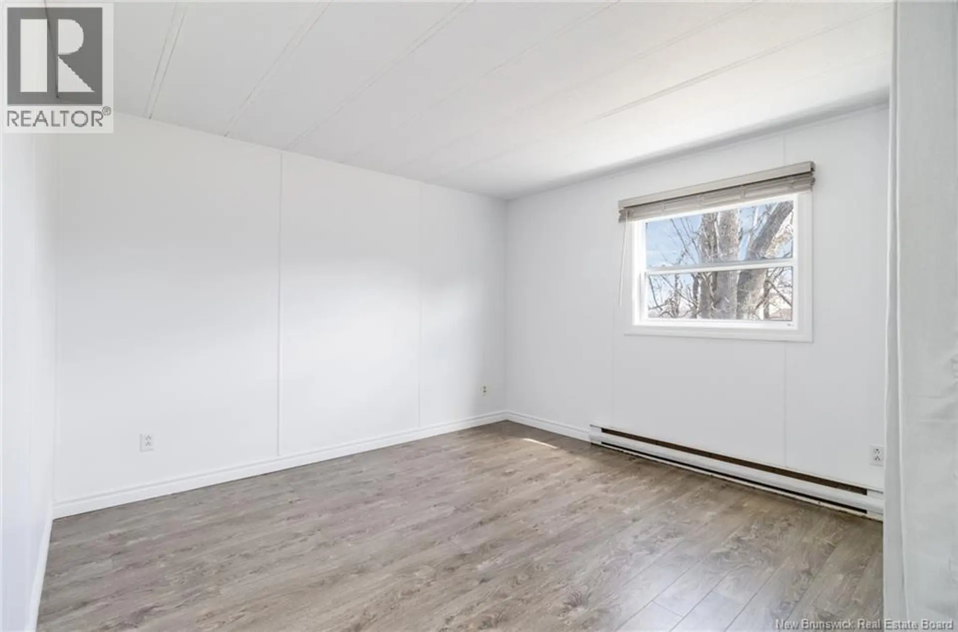 2 Macintosh Street - Image 16