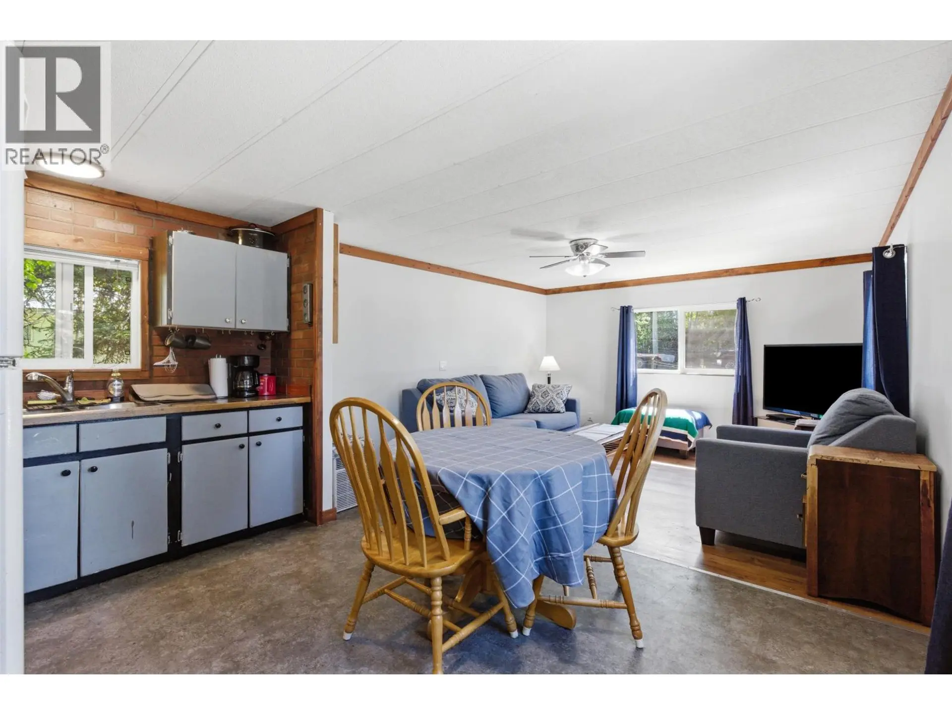 173 WESTCOAST ROAD - Image 8