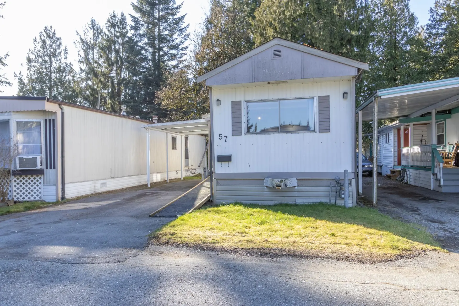 #57 21163 Lougheed Highway - Image 2