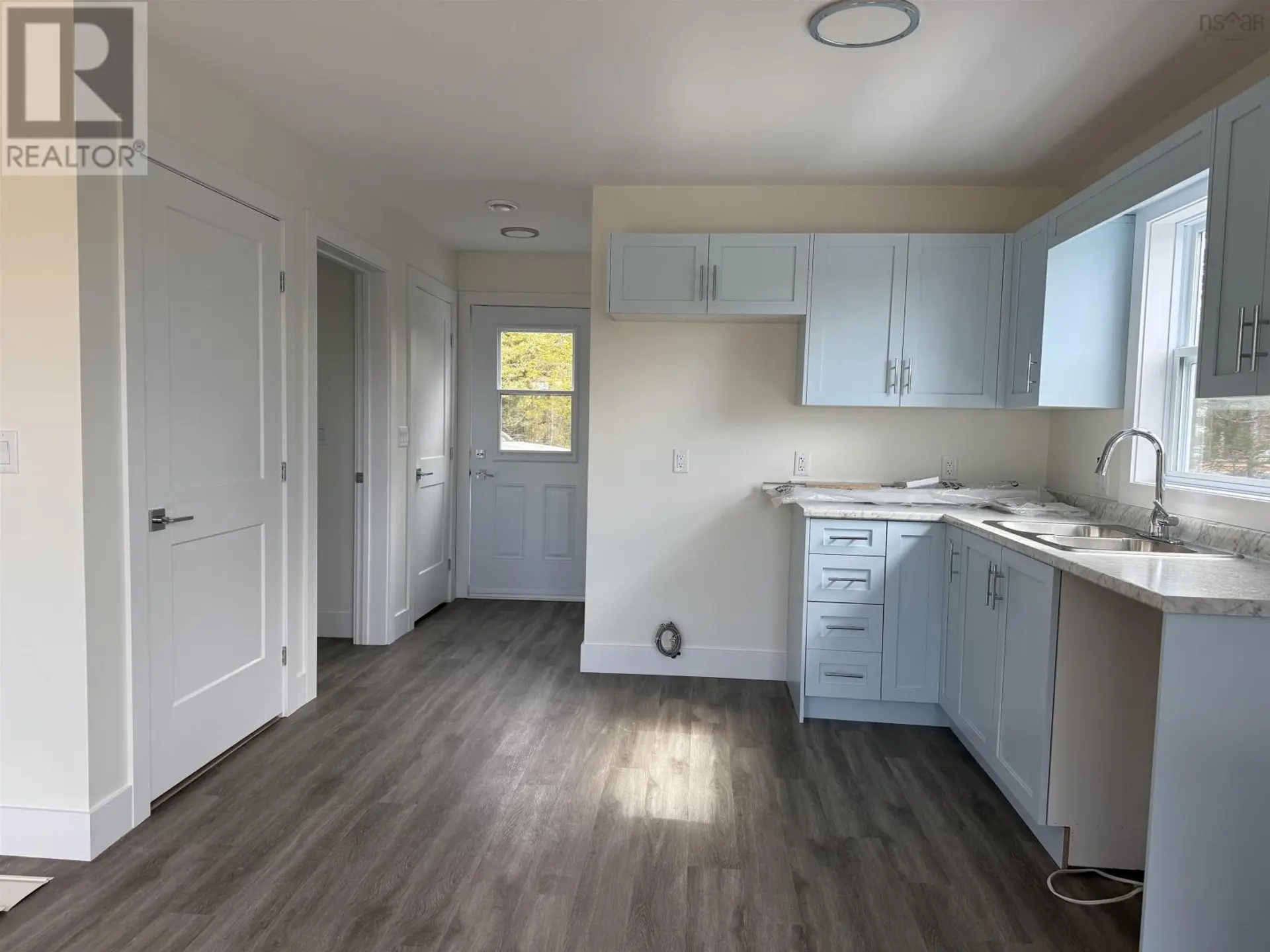 #273 12 Lakewood Court - Image 4