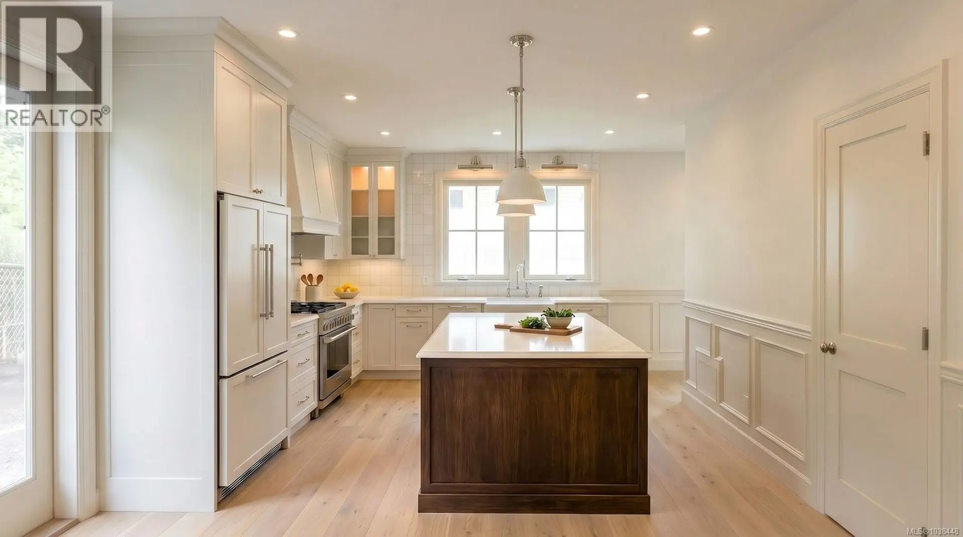 2456 Plumer St - Image 2