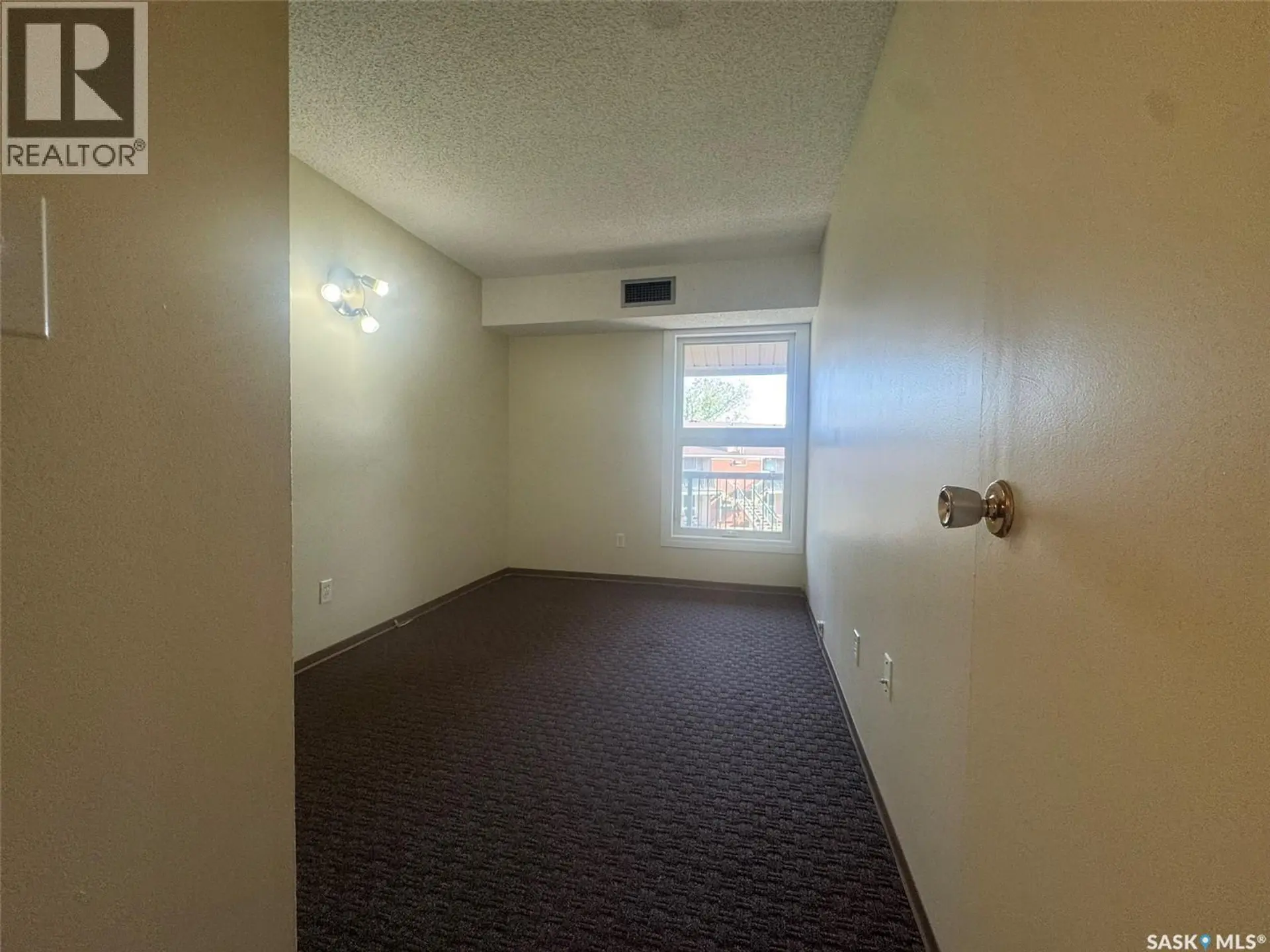 #230 Gore PLACE - Image 10