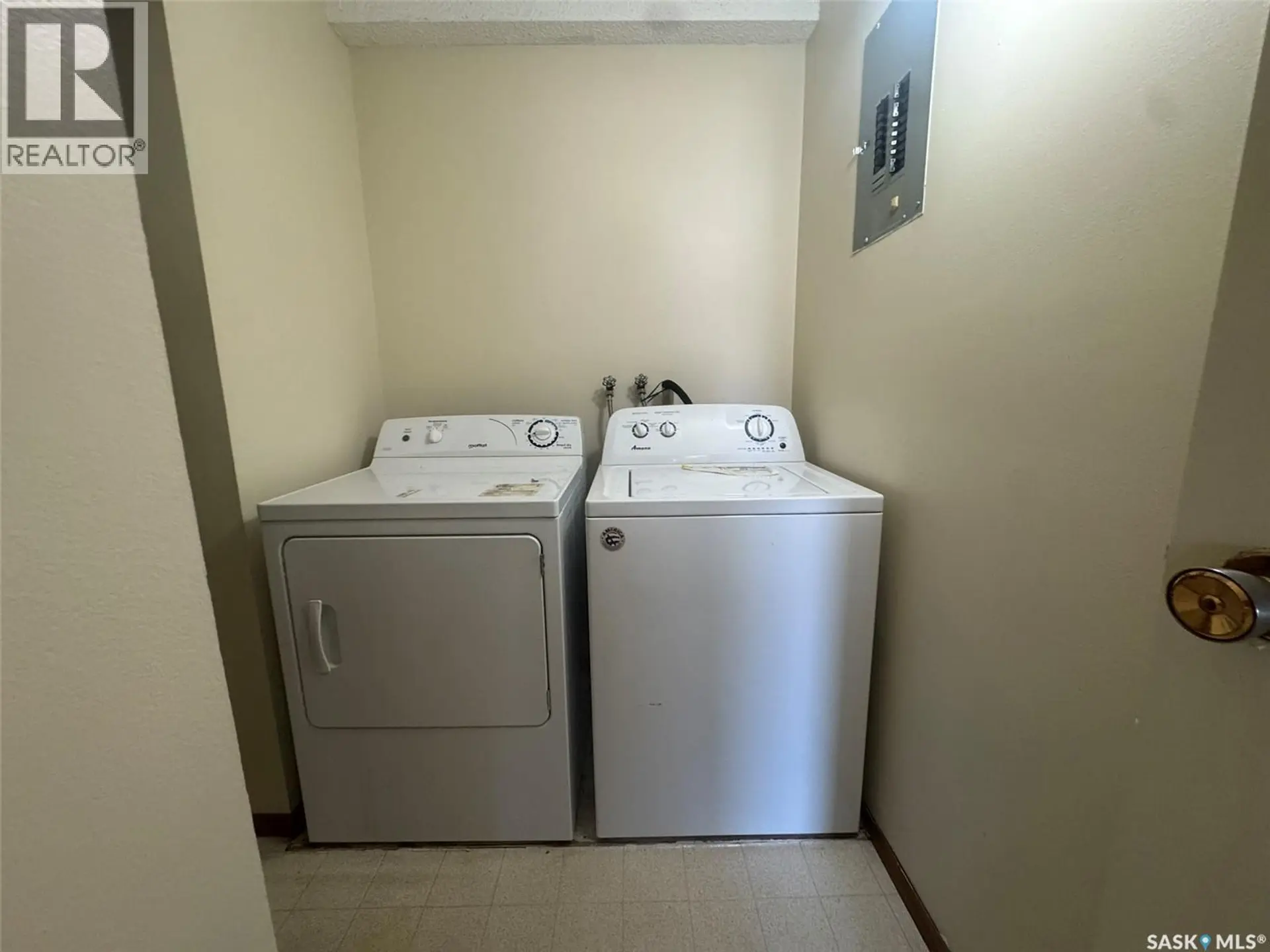 #230 Gore PLACE - Image 15