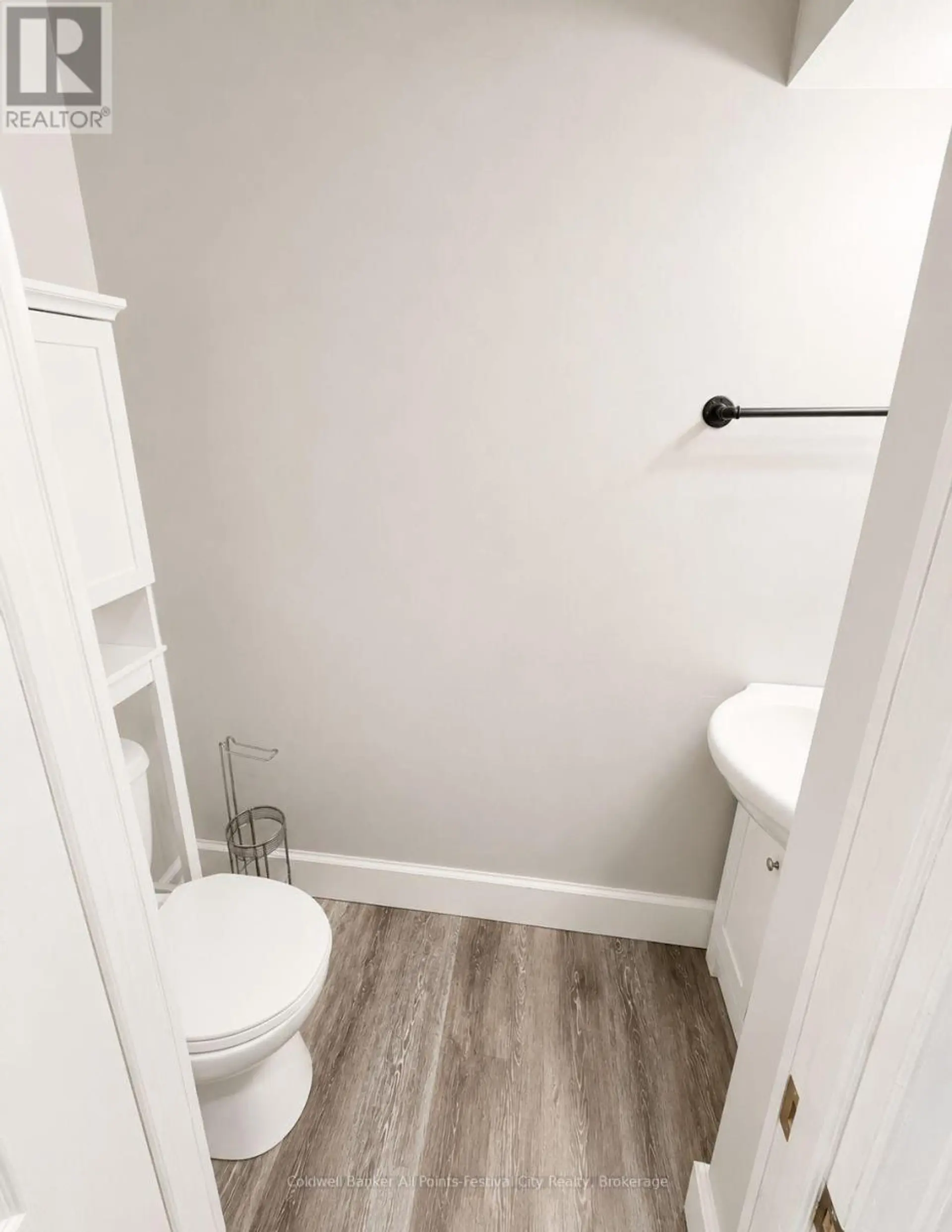 100 JOHN STREET E - Image 11
