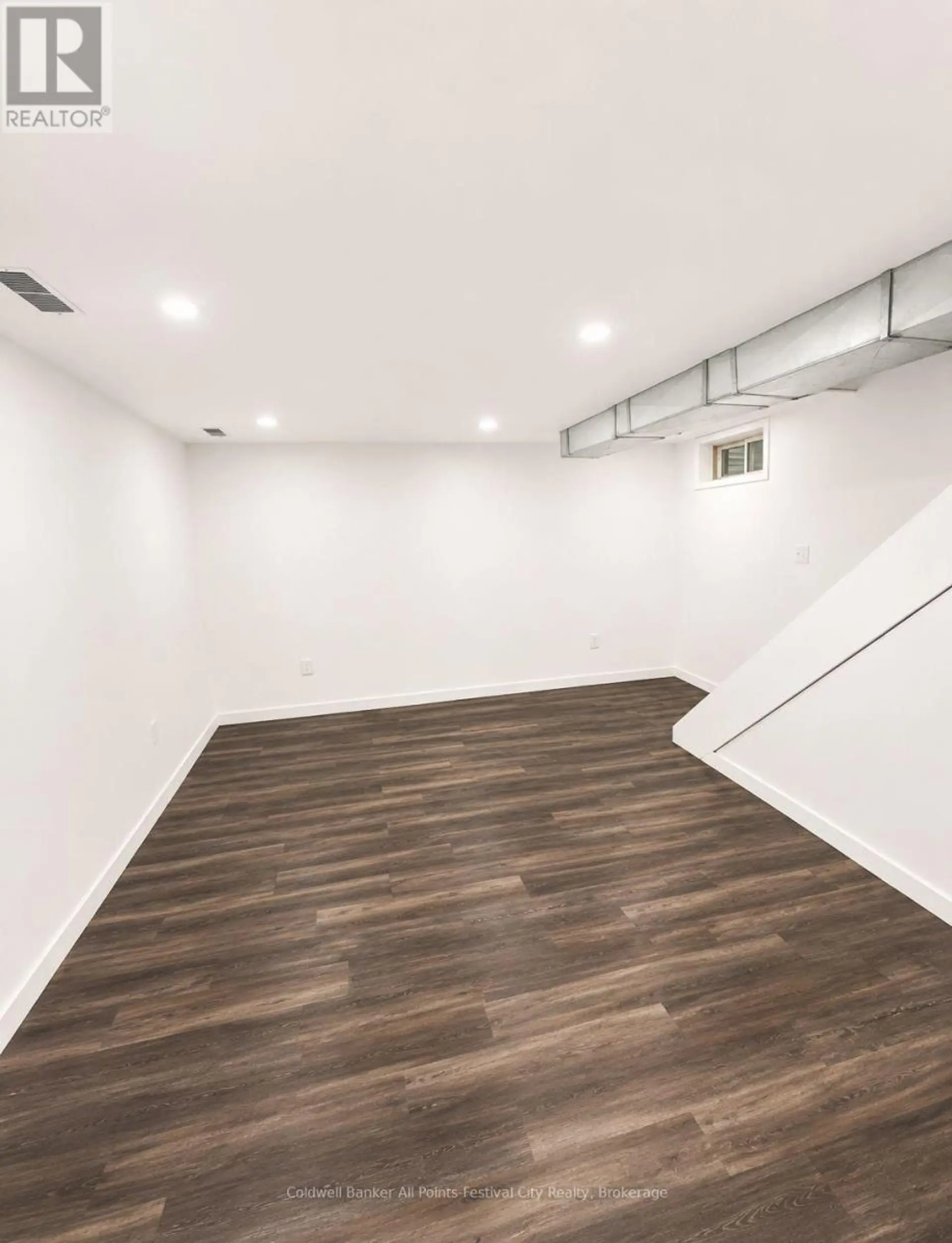 100 JOHN STREET E - Image 6