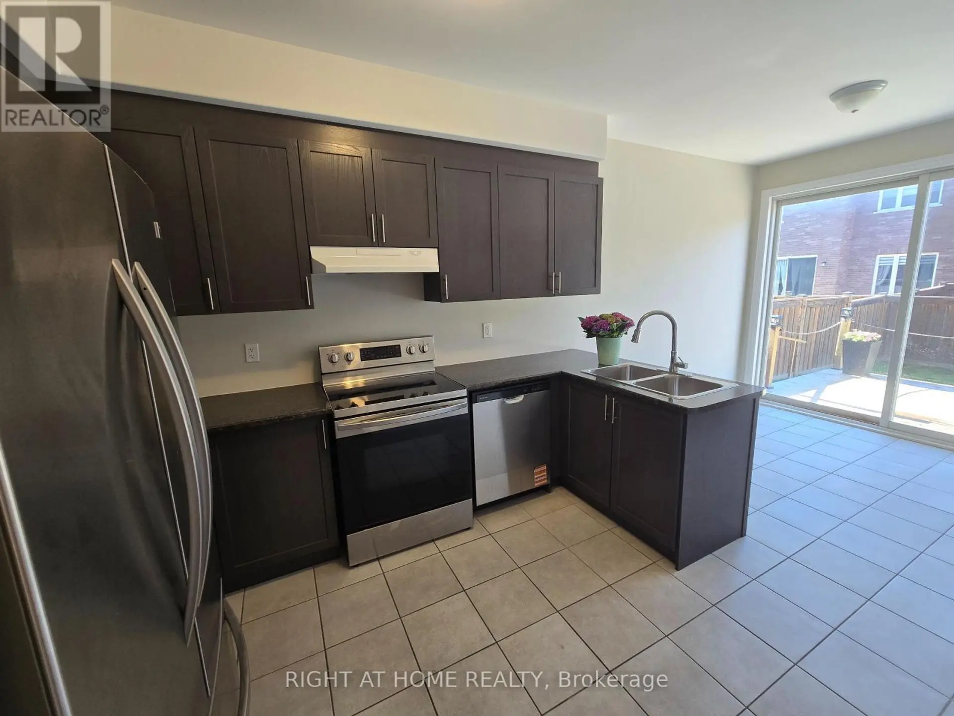 52 HOLT DRIVE - Image 8